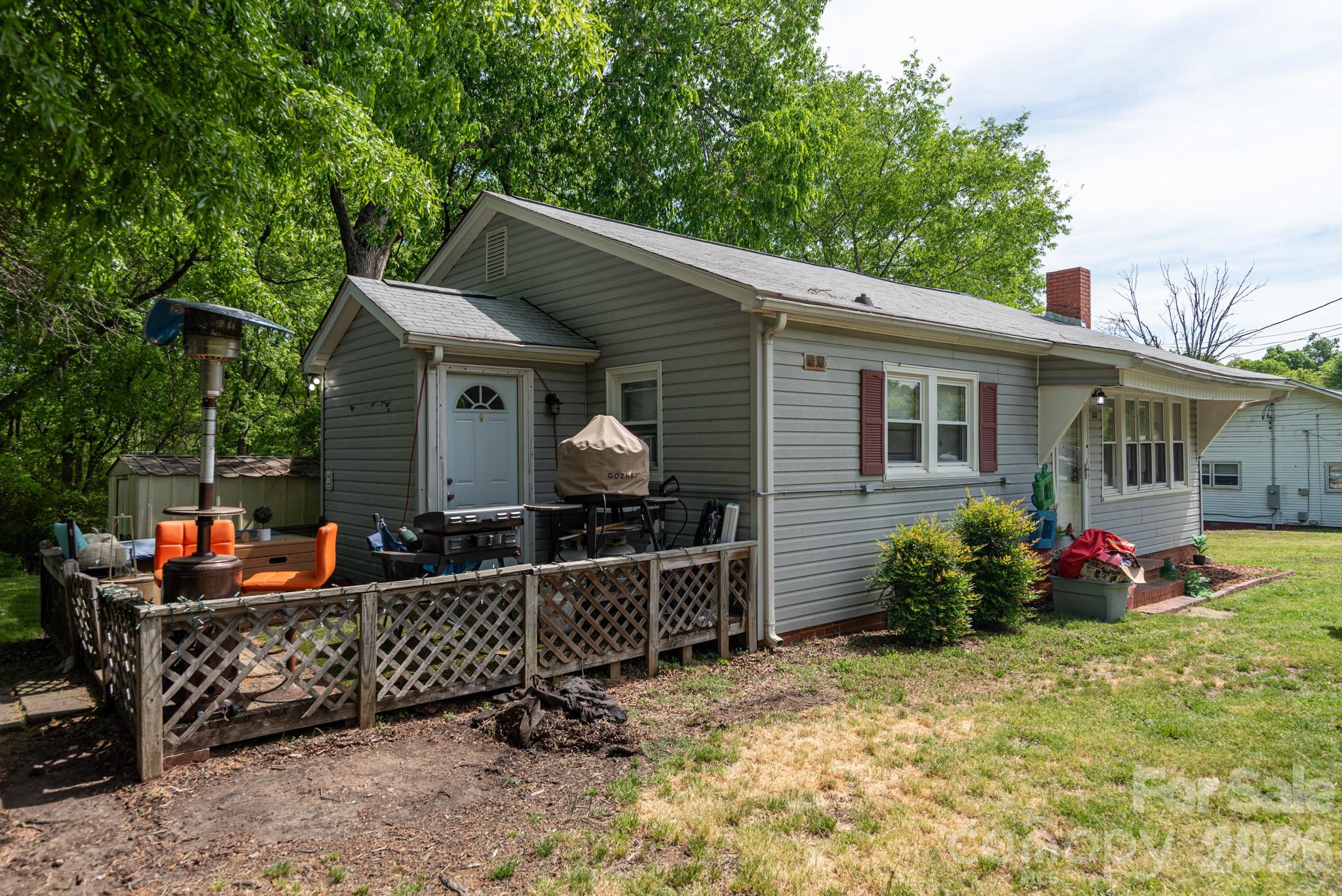 Single Family Residence at 33 Central Heights Drive, Concord, photo 3 of 13