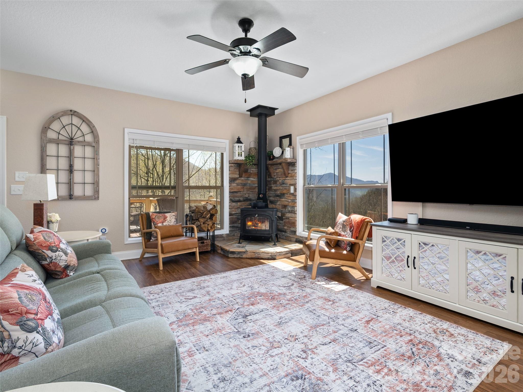 Single Family Residence at 4823 Max Patch Road, Clyde, photo 11 of 32