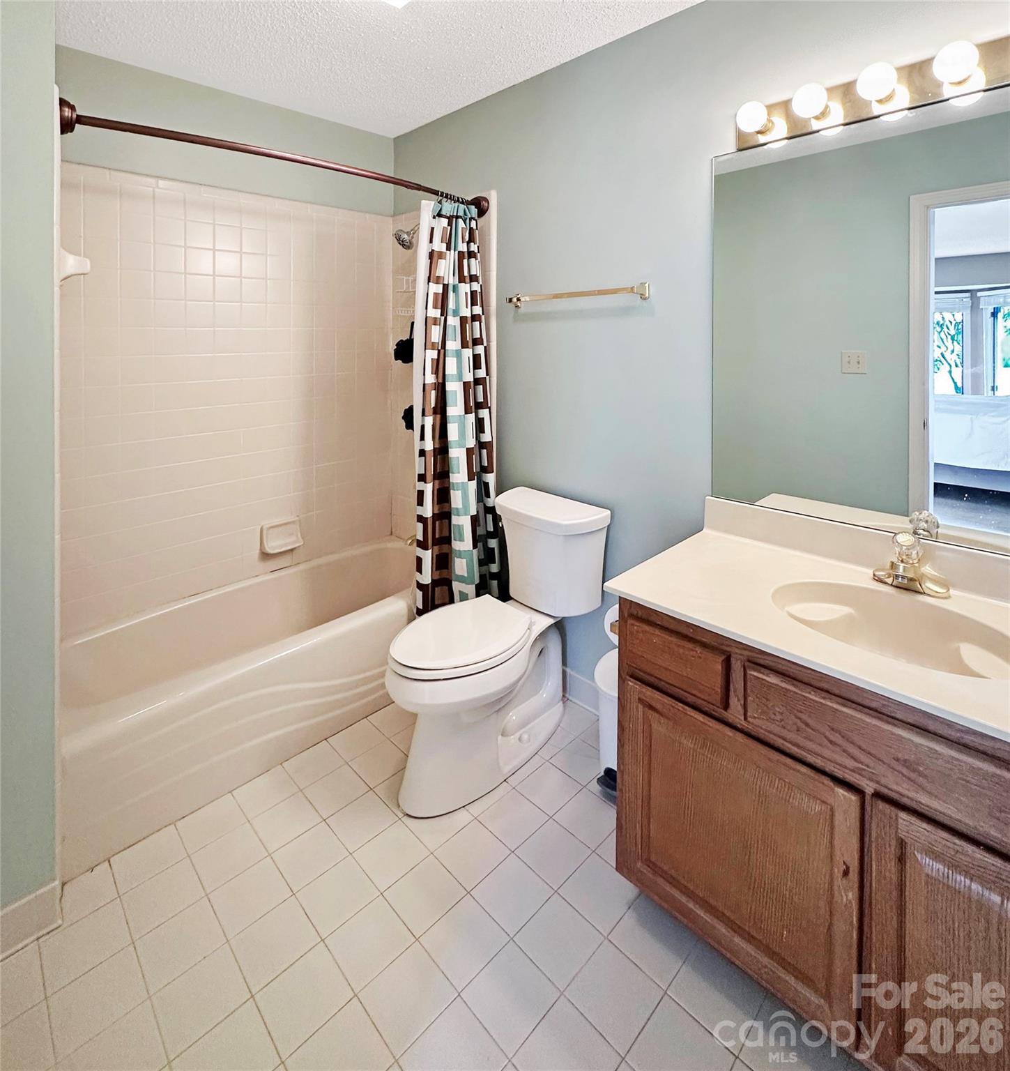 Townhouse at 603 29th Avenue NE, Hickory, photo 20 of 28