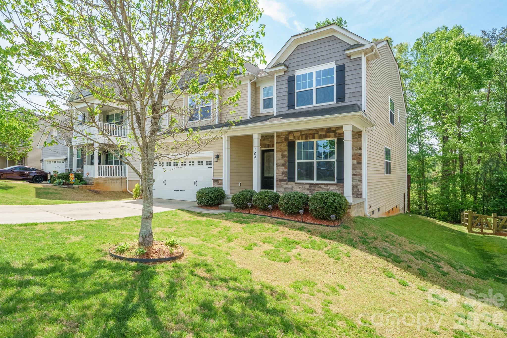 Single Family Residence at 106 E Heart Pine Lane, Statesville, photo 3 of 48