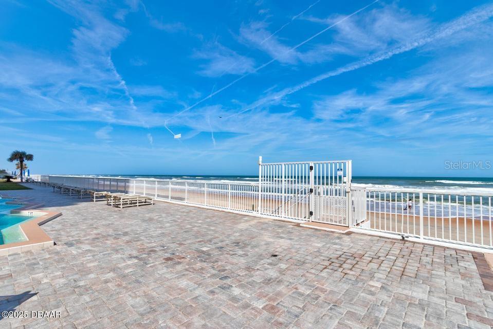 Secure Gate to Beach - 2828 N ATLANTIC AVE #303, DAYTONA BEACH