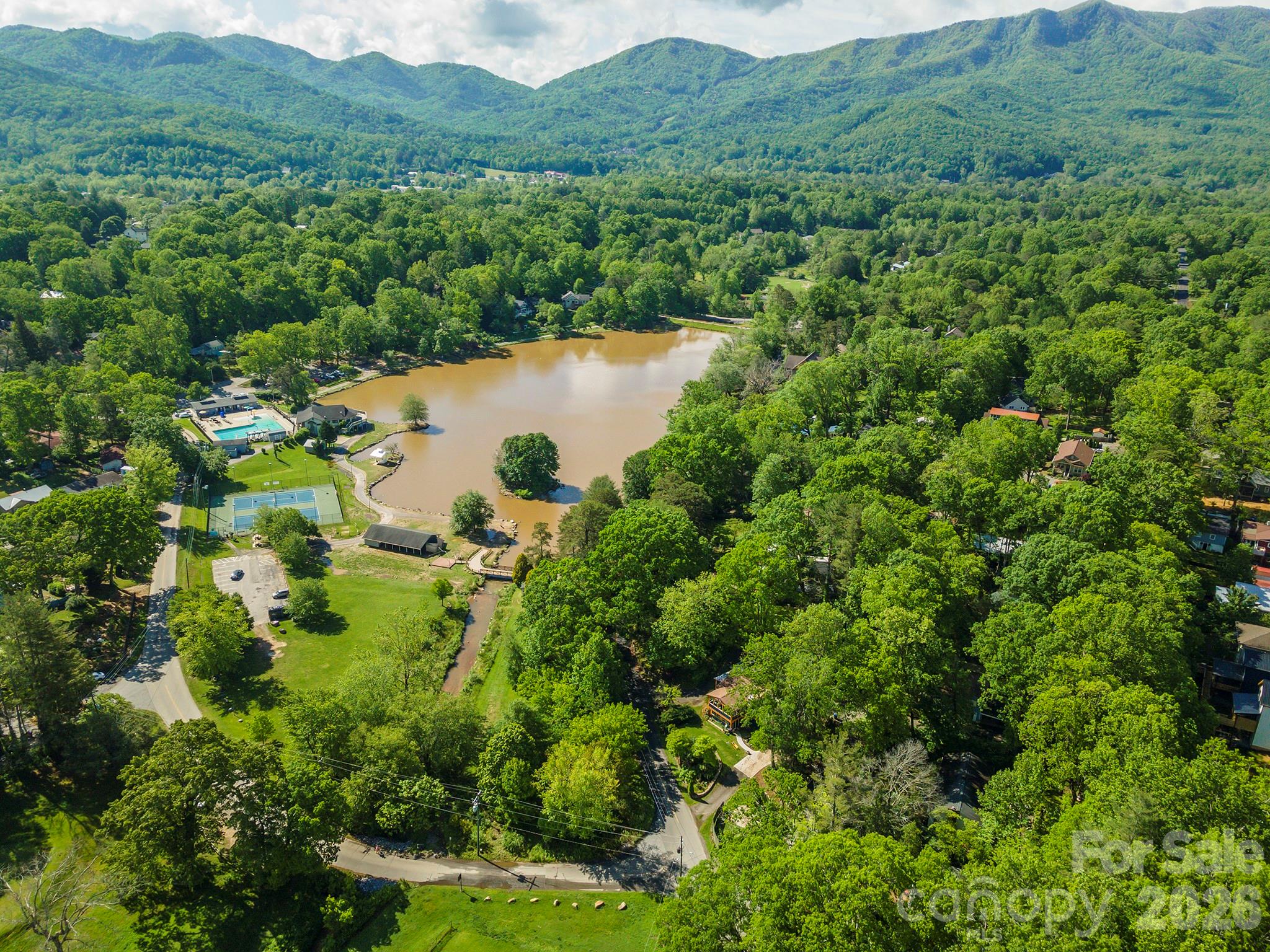 Lake Tomahawk - Tennis, Walking Path, Playground, & Pool - 416 S Cherokee Avenue, Black Mountain