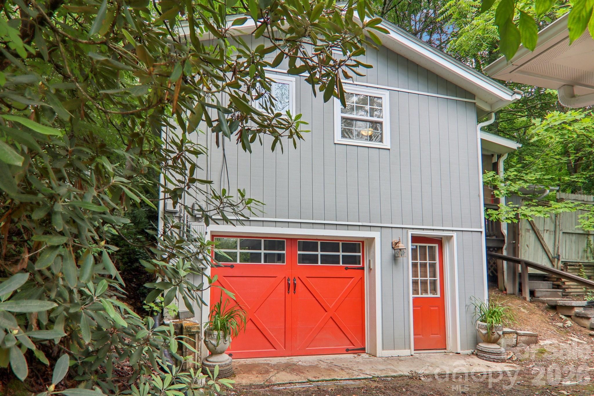 Garage/Workshop - 416 S Cherokee Avenue, Black Mountain