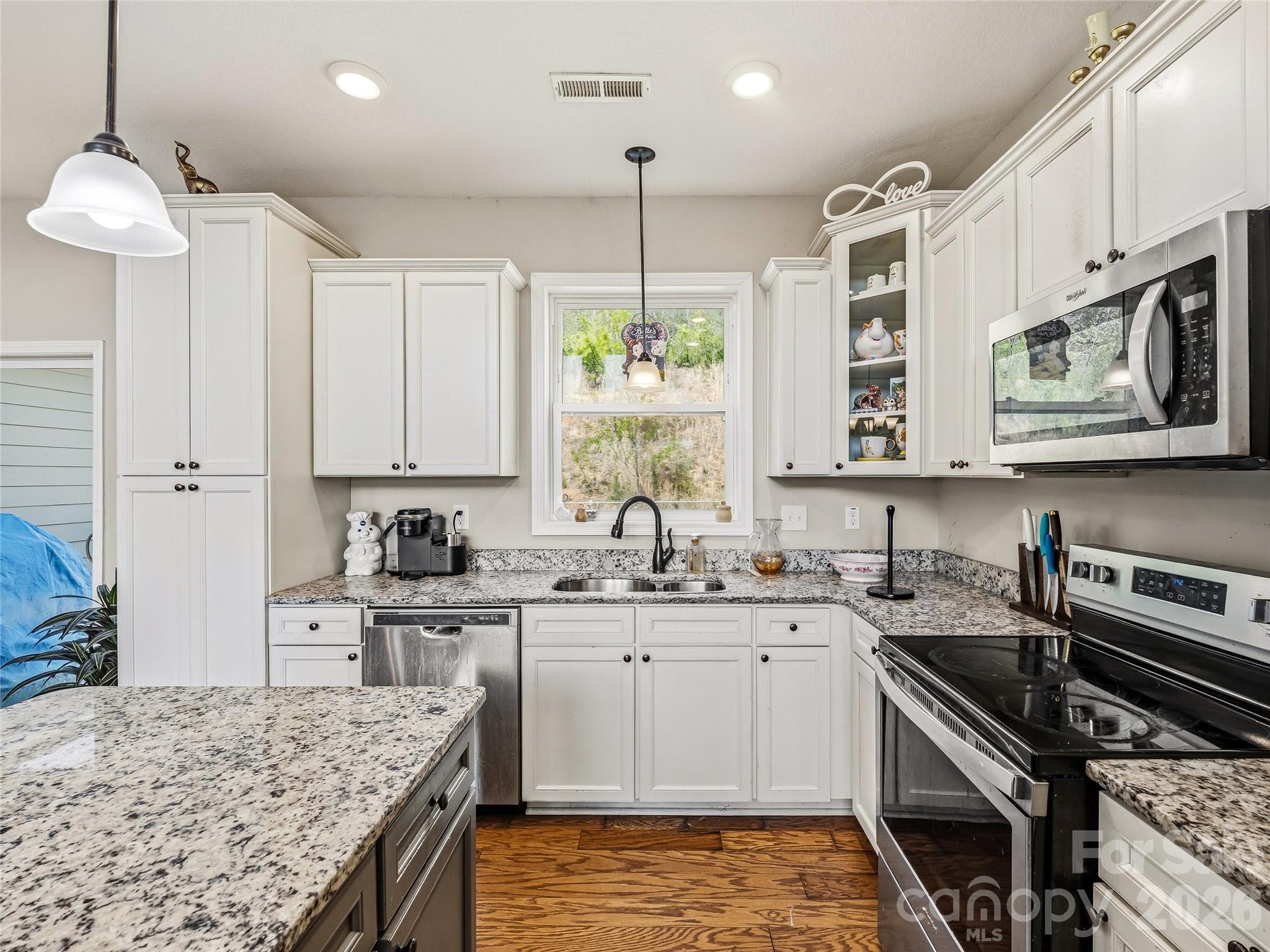 Single Family Residence at 170 Starry Night Lane, Marshall, photo 24 of 34