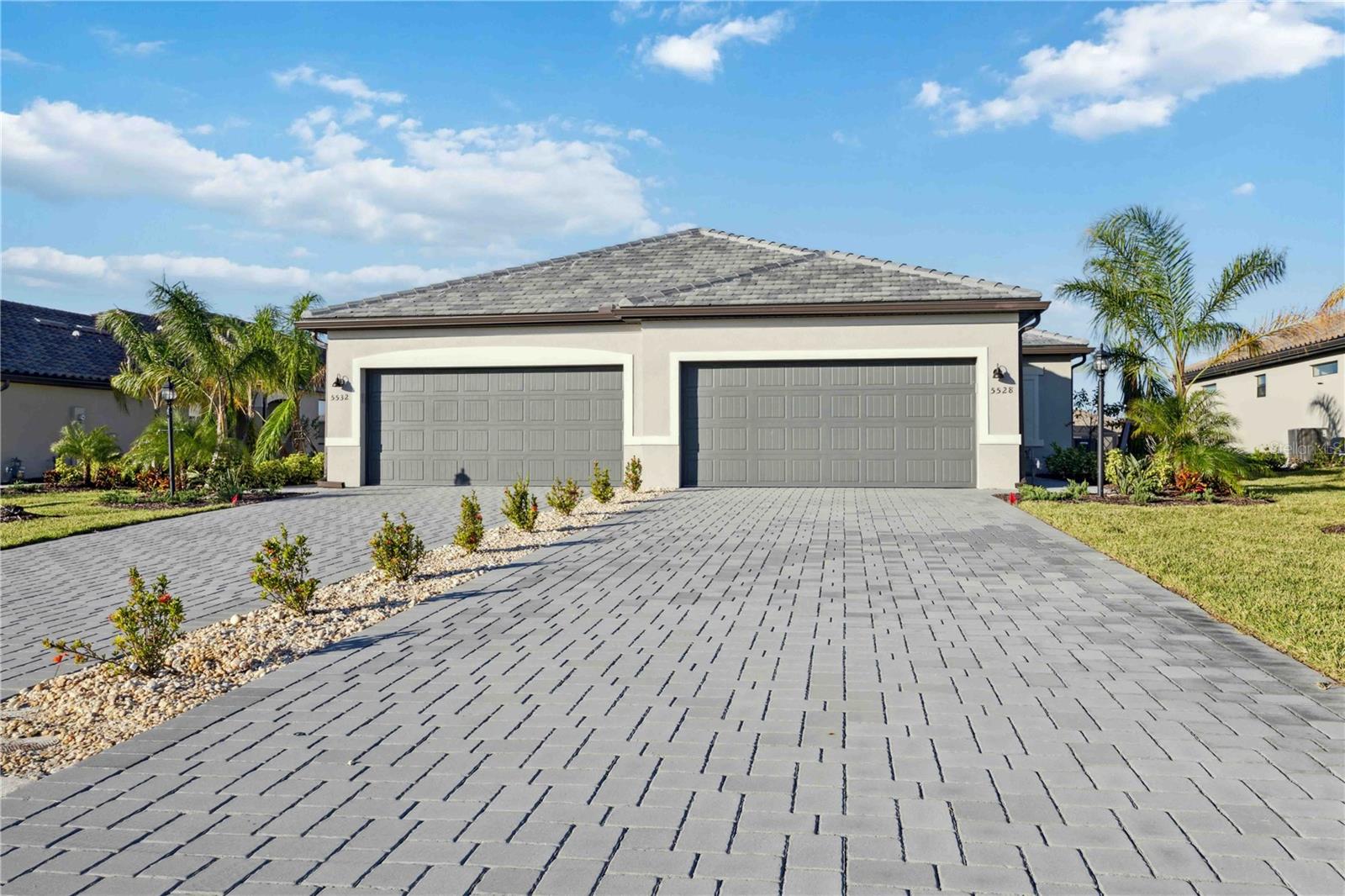 8141 SHORE LAKE DR