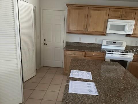 Single Family Residence at 2416 WATERFORD CT, PALMETTO, photo 8 of 18