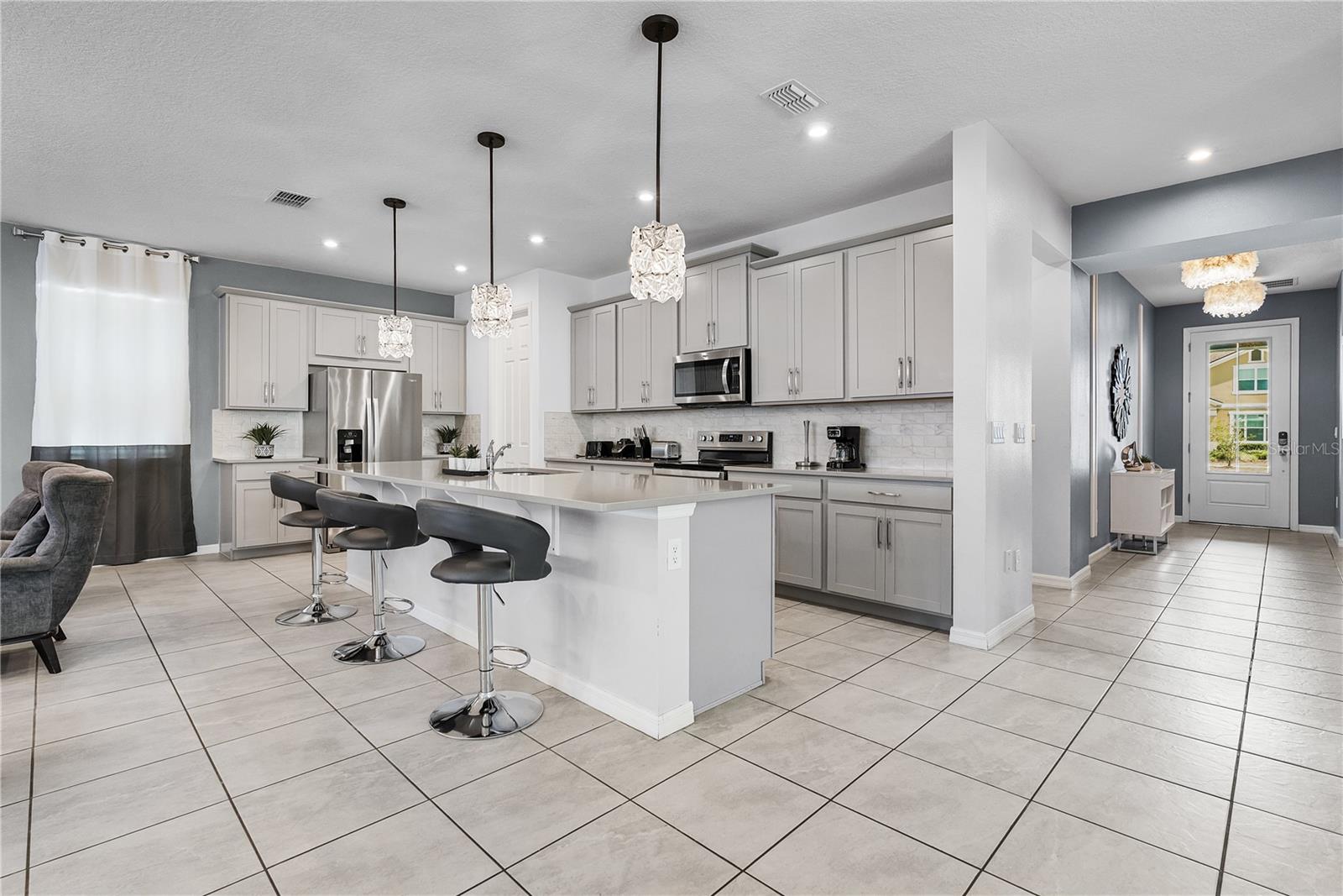 Single Family Residence at 8915 TROPICAL HAVEN CT, KISSIMMEE, photo 11 of 50