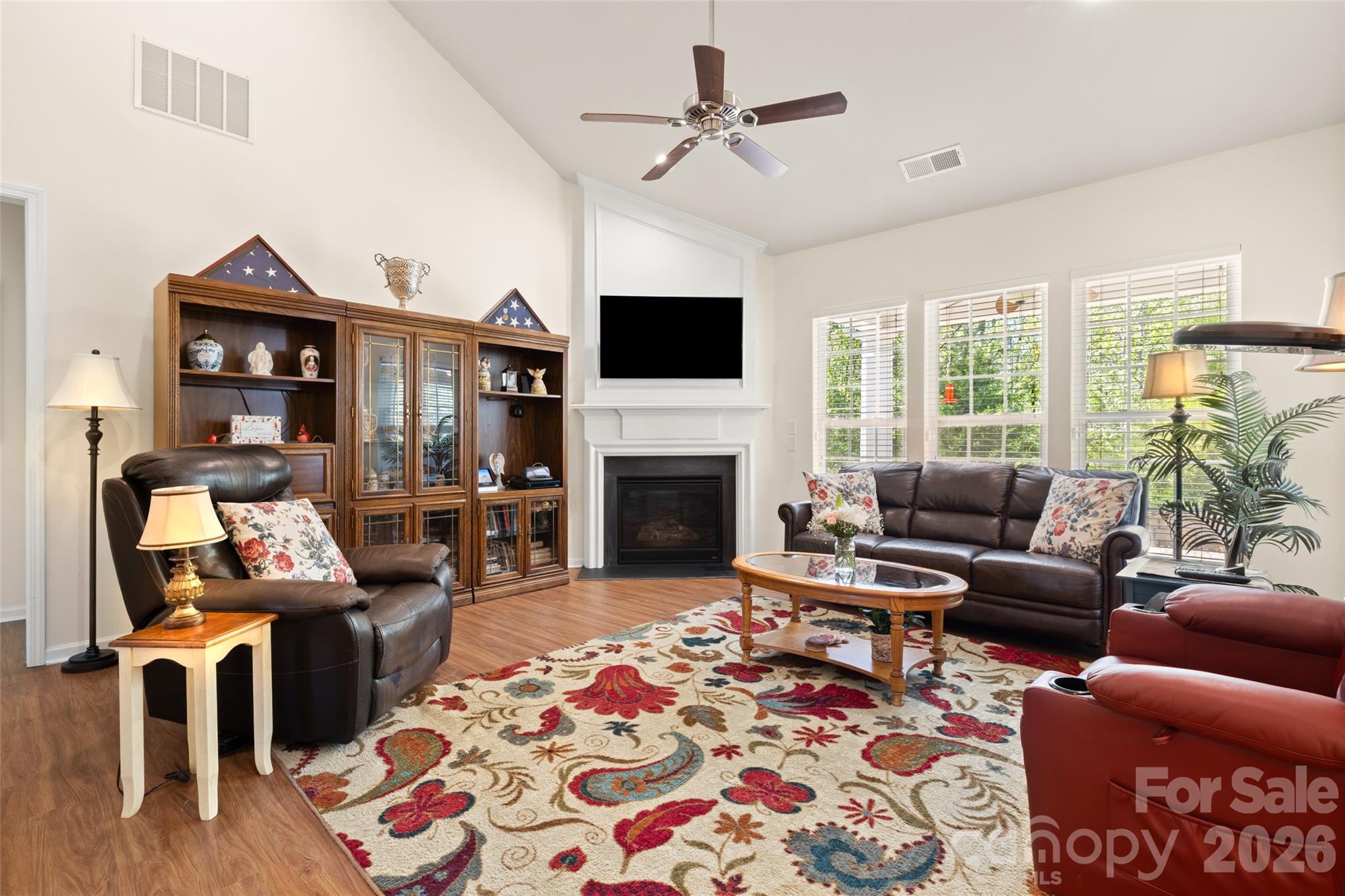 Single Family Residence at 2190 Hartwell Lane, Fort Mill, photo 3 of 45