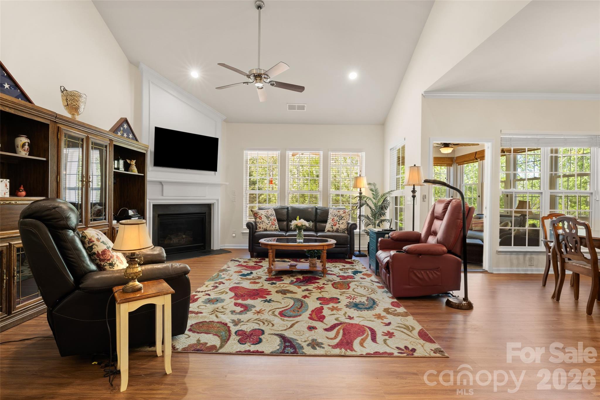 Single Family Residence at 2190 Hartwell Lane, Fort Mill, photo 4 of 45