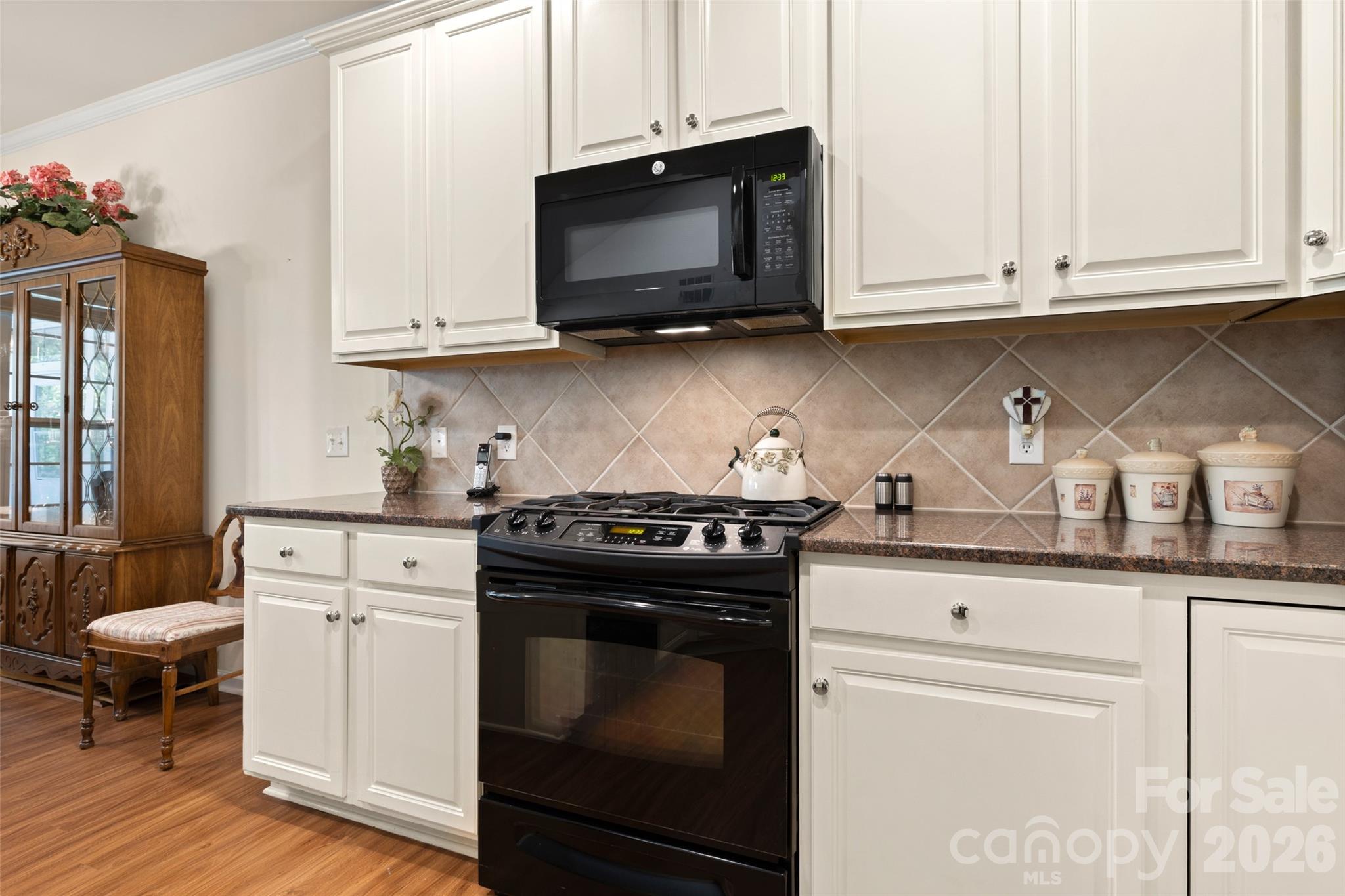 Single Family Residence at 2190 Hartwell Lane, Fort Mill, photo 9 of 45