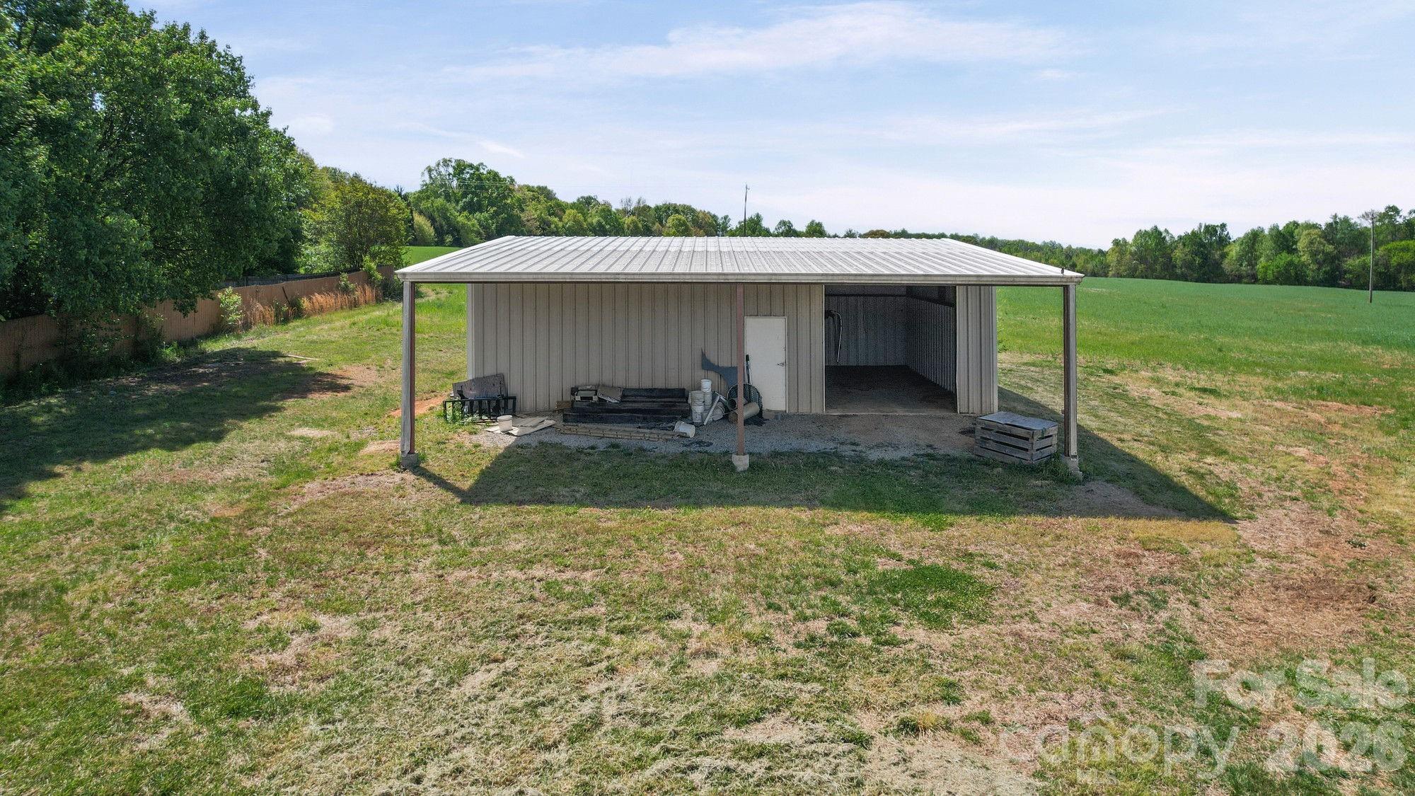 Single Family Residence at 144 Pops Lake Road, Statesville, photo 9 of 35