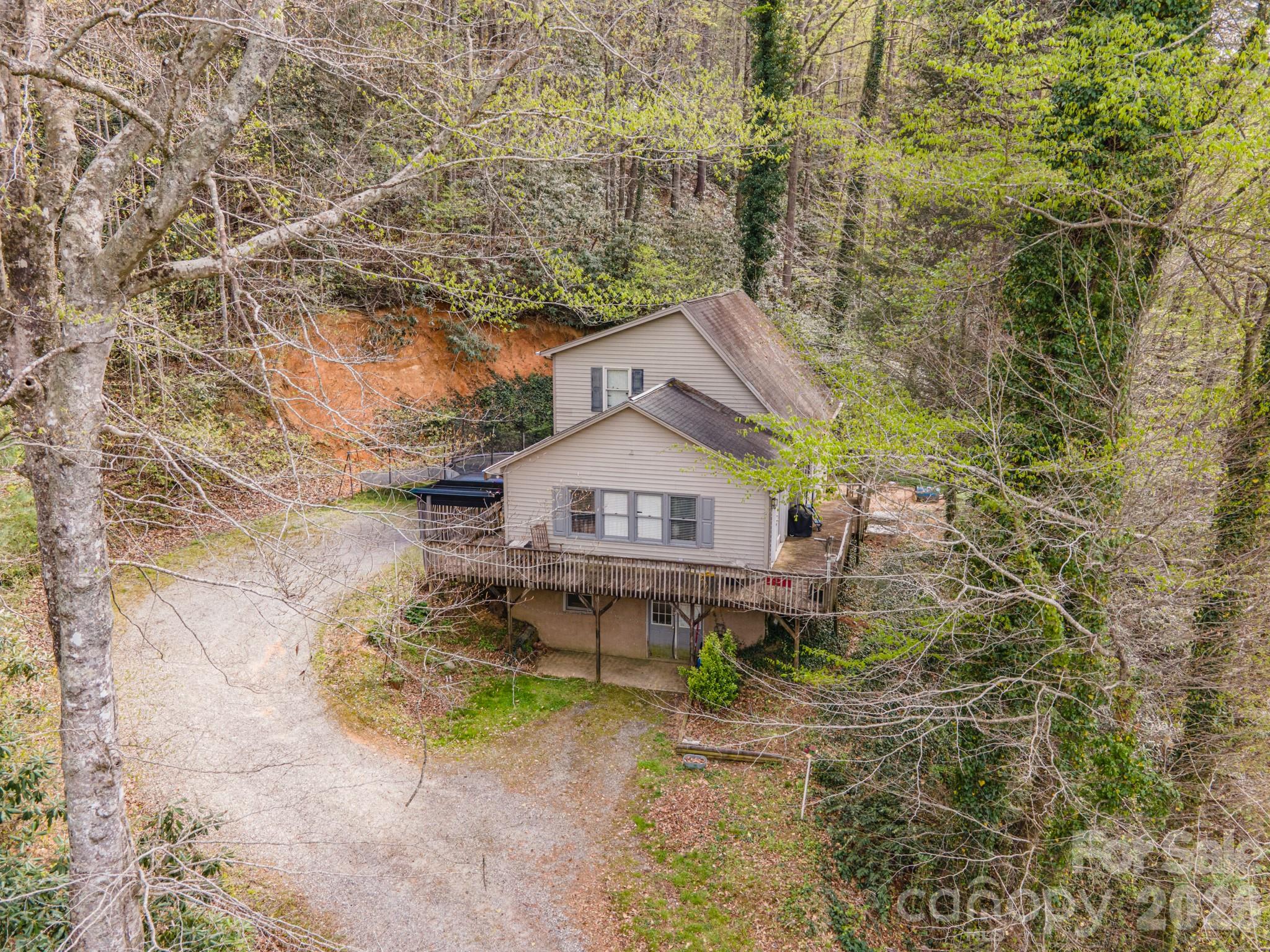 Single Family Residence at 2090 Zacks Fork Road, Lenoir, photo 4 of 24