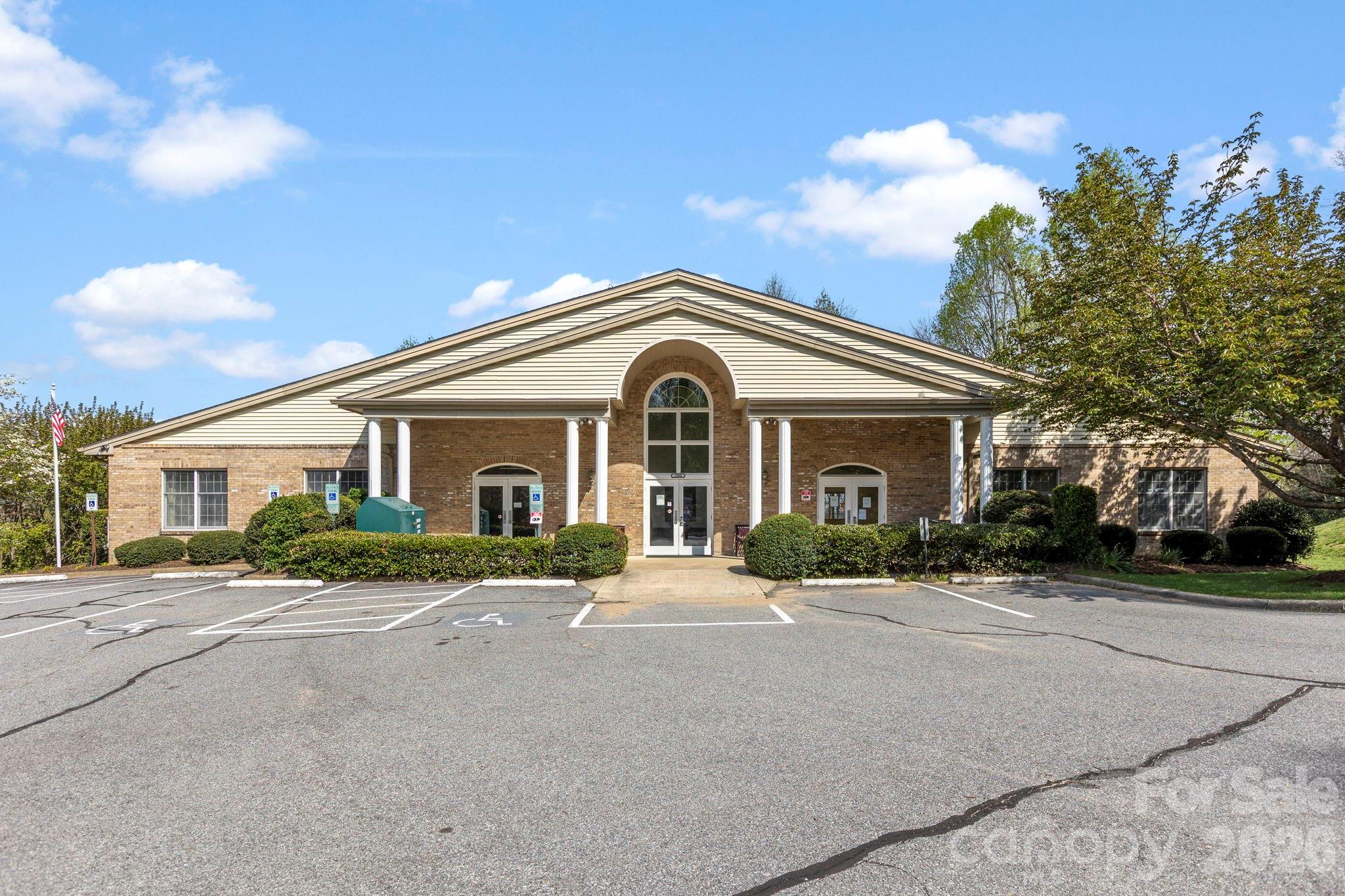 Single Family Residence at 162 Preserve Court, Hendersonville, photo 36 of 37