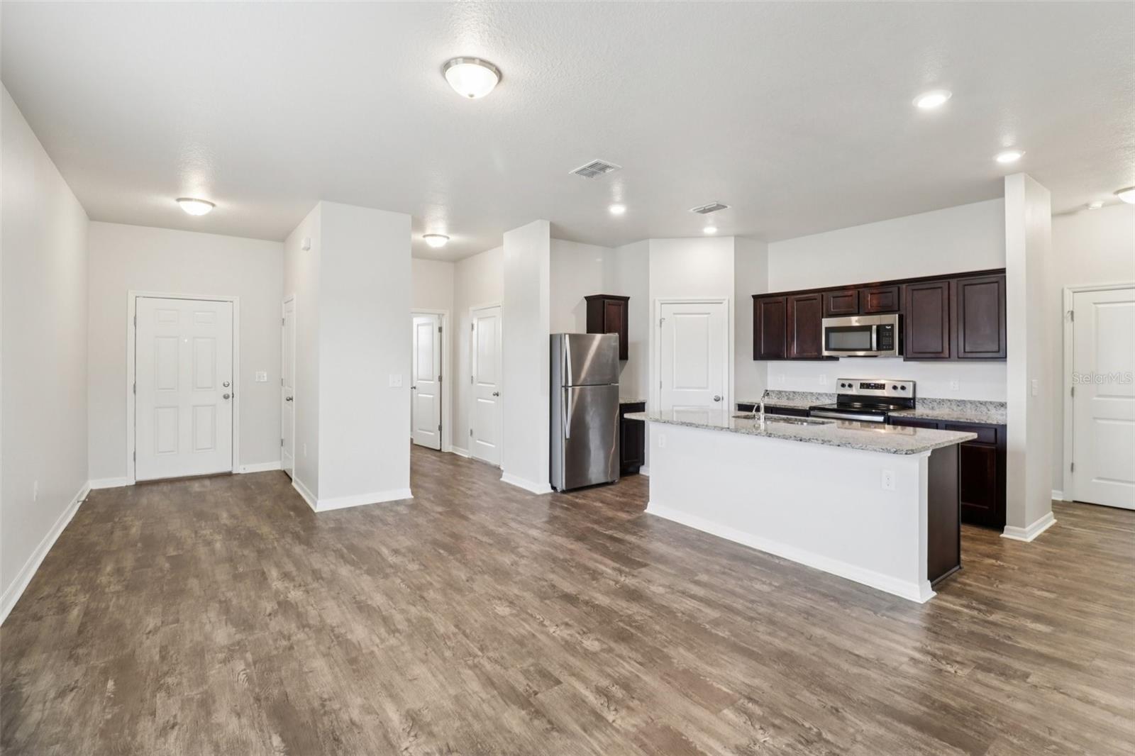 Single Family Residence at 3098 NEVERLAND DR, NEW SMYRNA BEACH, photo 3 of 26