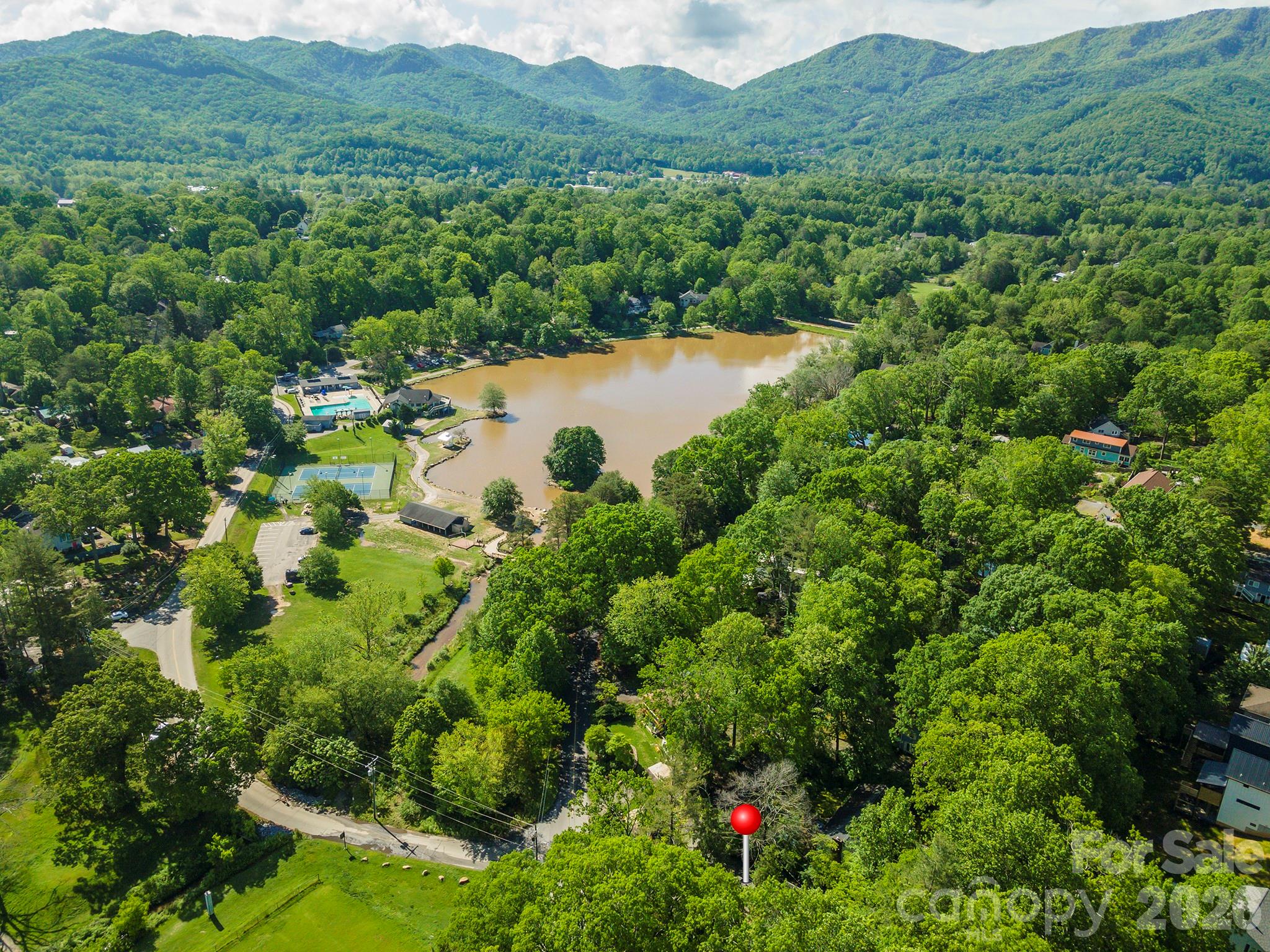 Lake Tomahawk with Playground, Walking Trail, Pool, and Tennis Courts - 416 S Cherokee Avenue, Black Mountain
