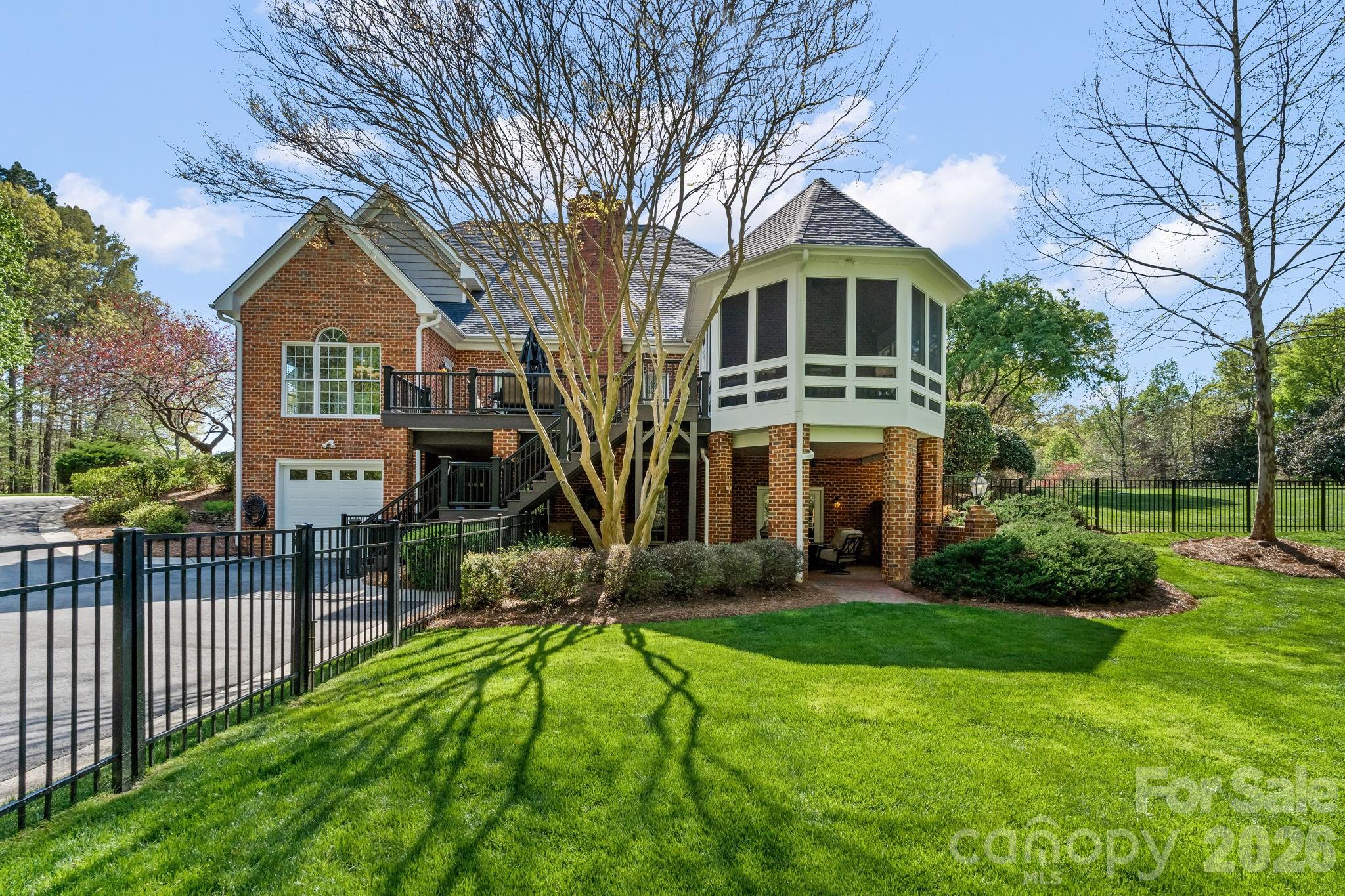 Extremely lovely and well maintained from every angle - 11555 Double Spring Road, Lewisville