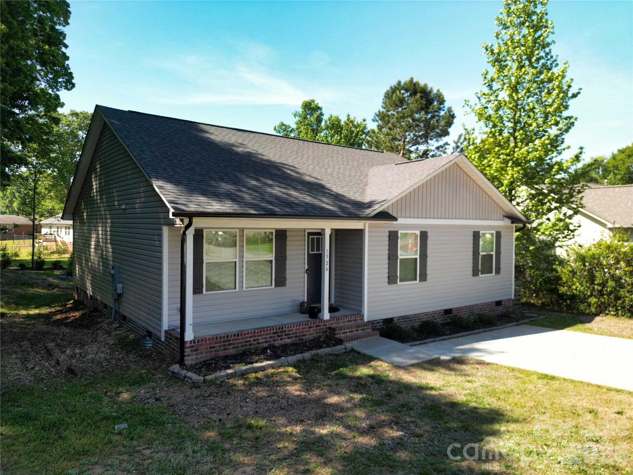 Single Family Residence at 1526 Shepard Street, Kannapolis, photo 2 of 37