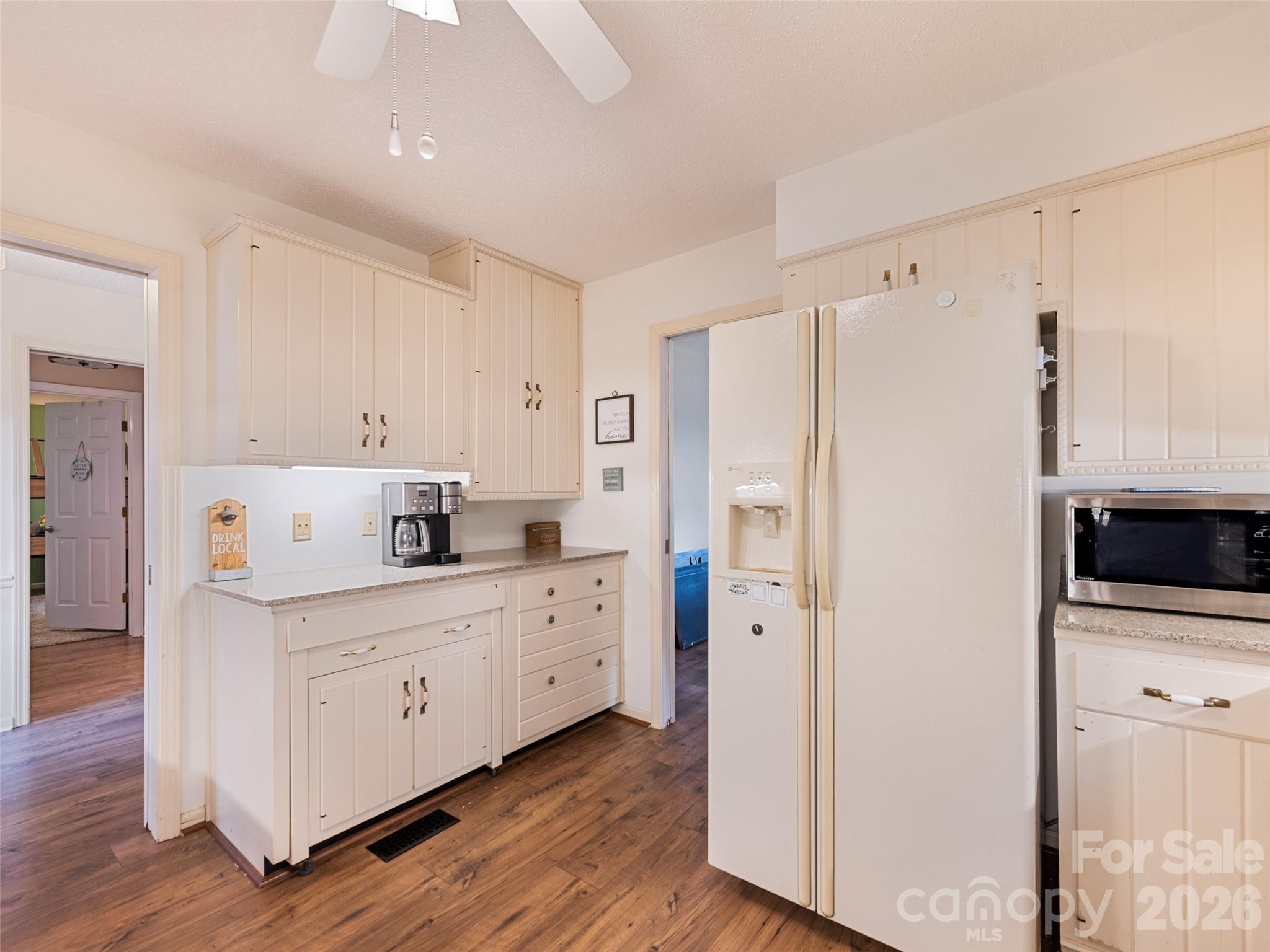 Condominium at 602 Fleetwood Plaza, Hendersonville, photo 12 of 47