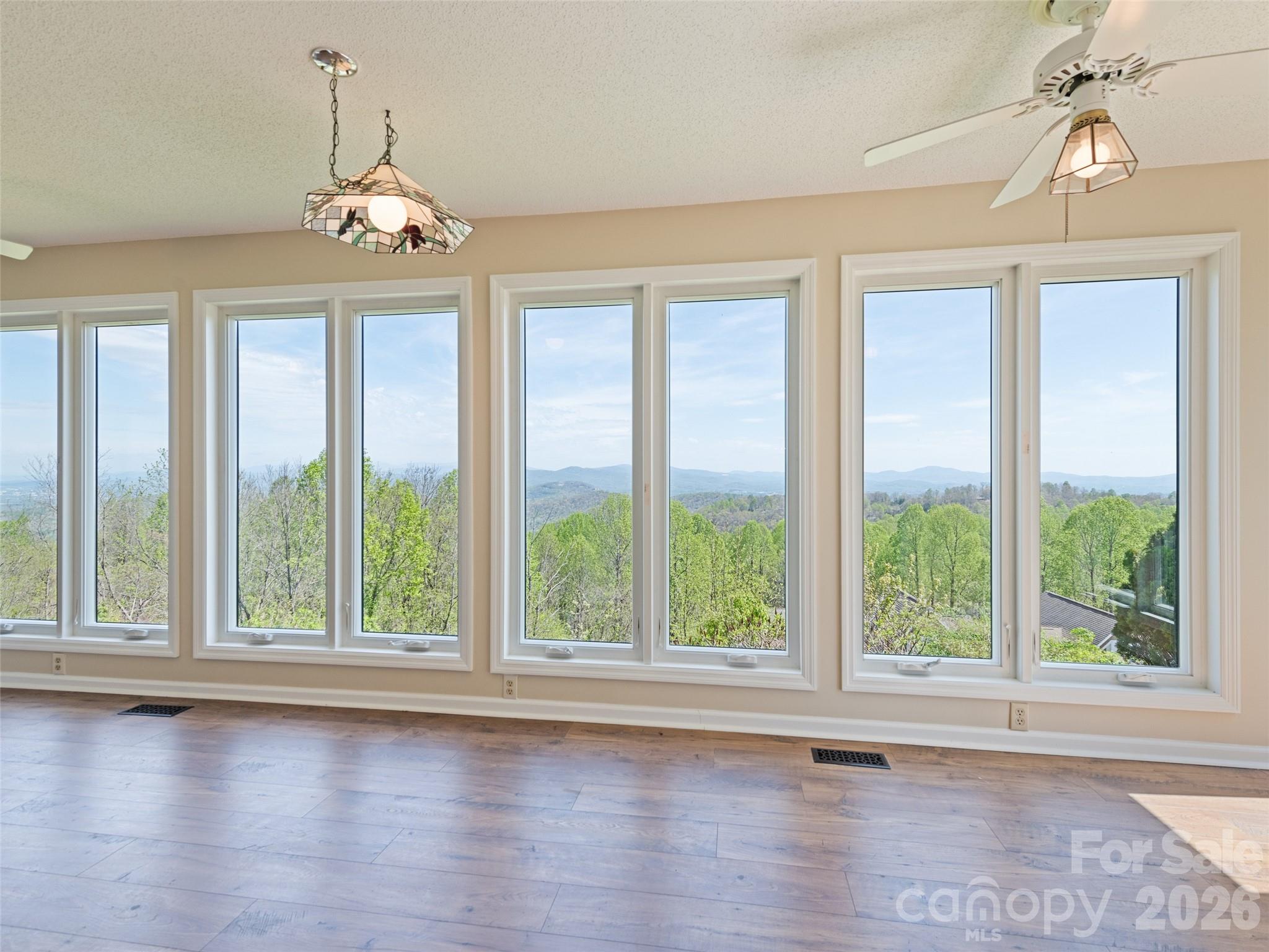 Condominium at 602 Fleetwood Plaza, Hendersonville, photo 24 of 47