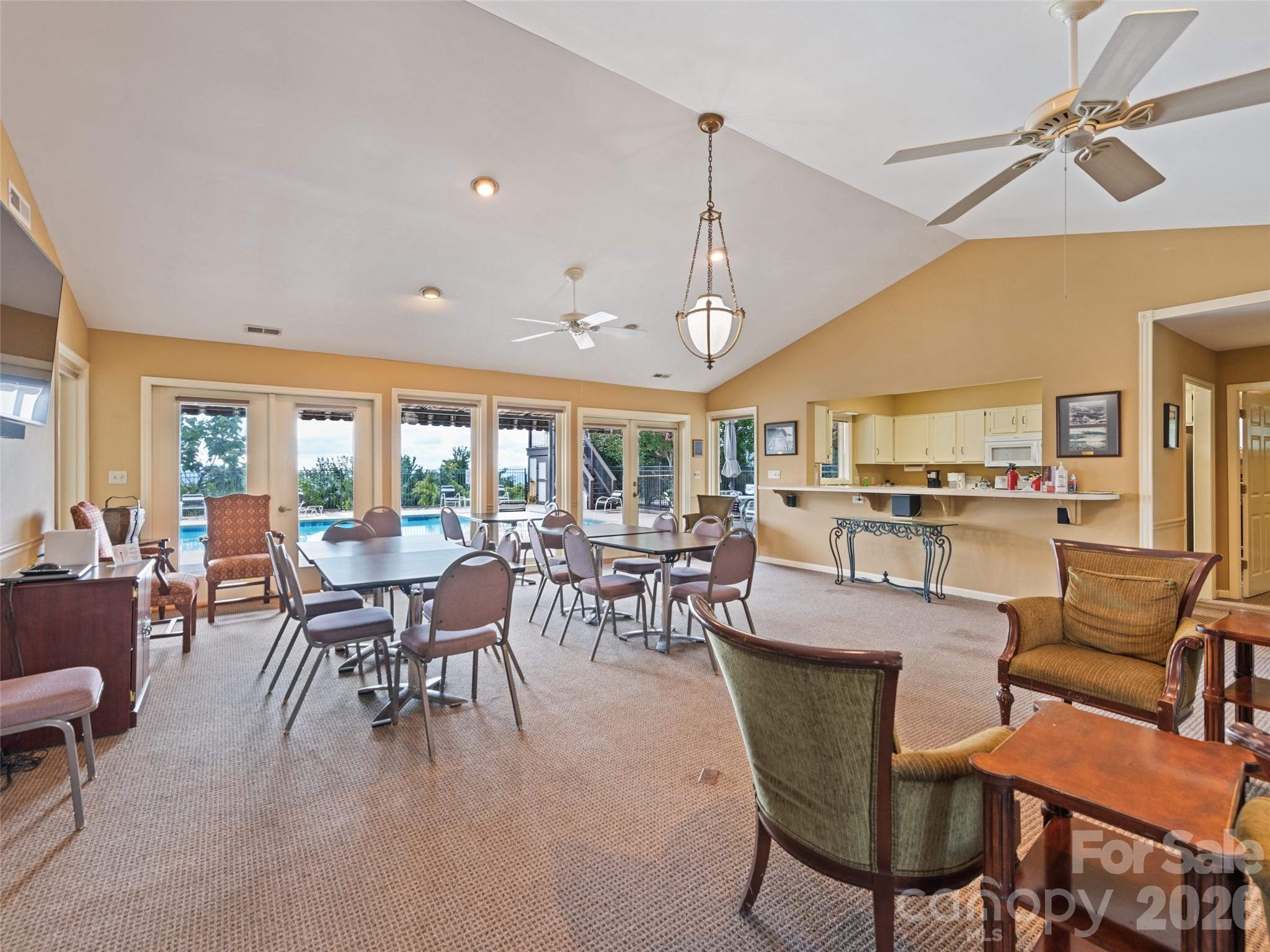 Spacious clubhouse - 602 Fleetwood Plaza, Hendersonville