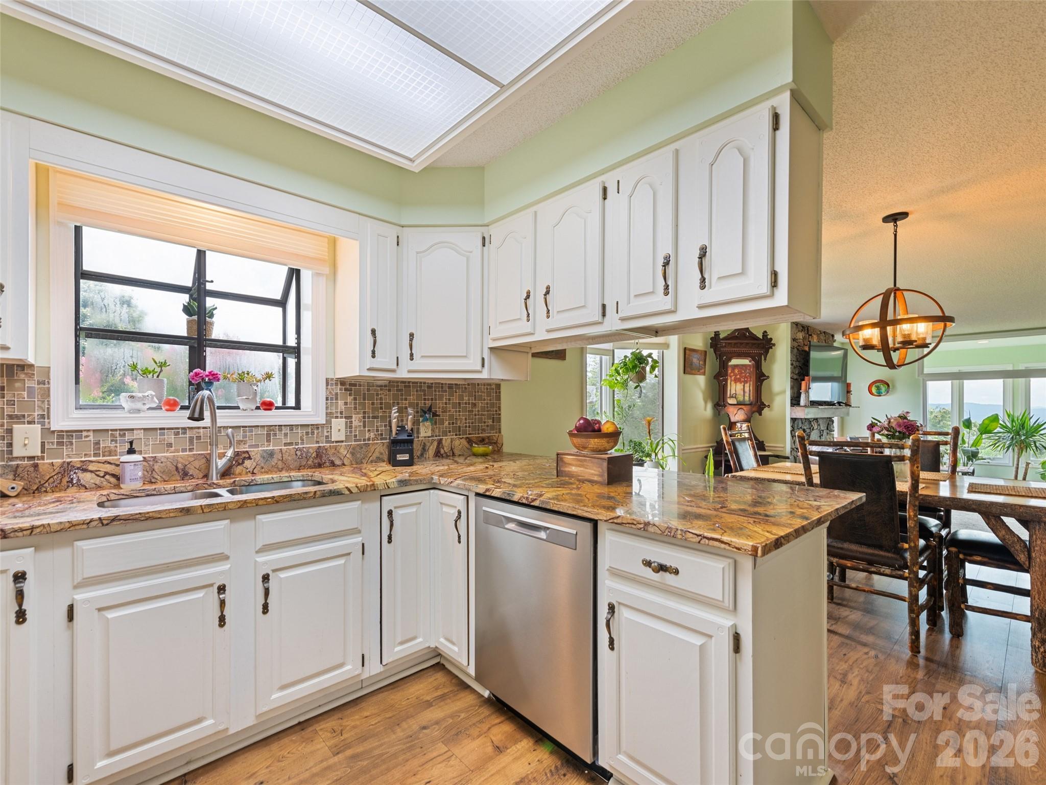 Condominium at 1401 Fleetwood Plaza, Hendersonville, photo 8 of 48