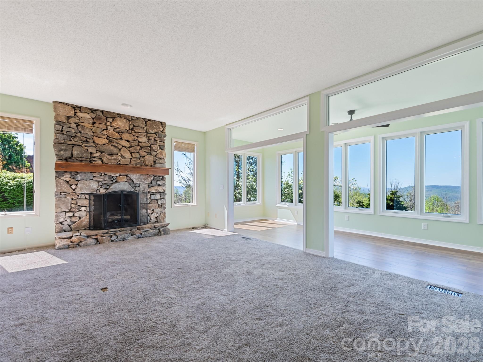 Condominium at 1401 Fleetwood Plaza, Hendersonville, photo 15 of 48