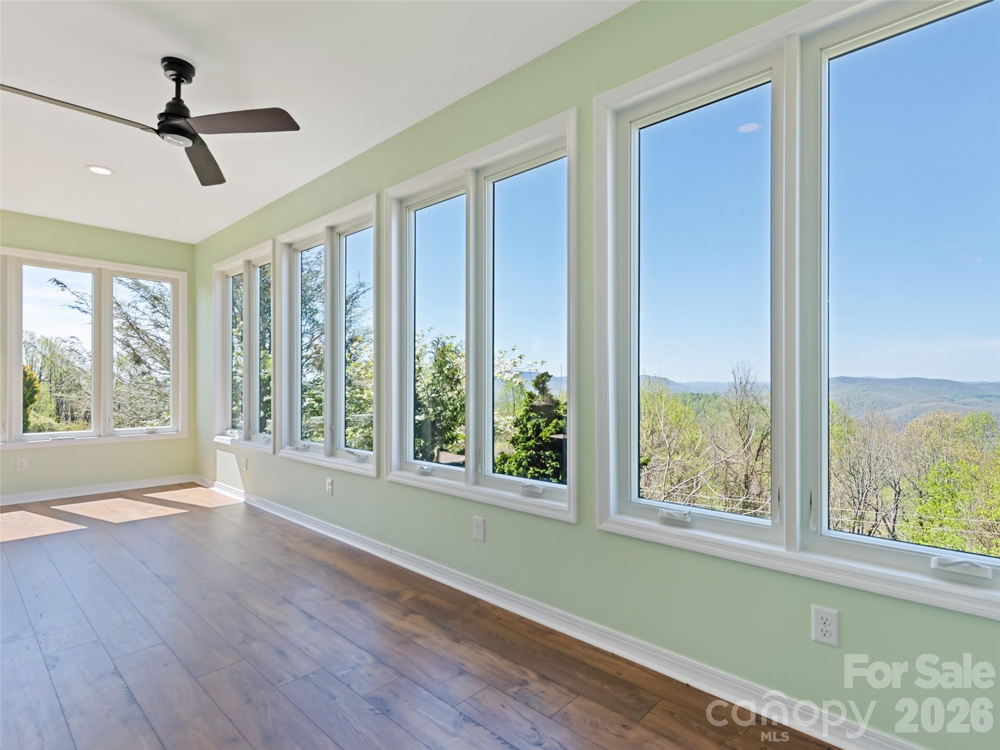 Condominium at 1401 Fleetwood Plaza, Hendersonville, photo 21 of 48