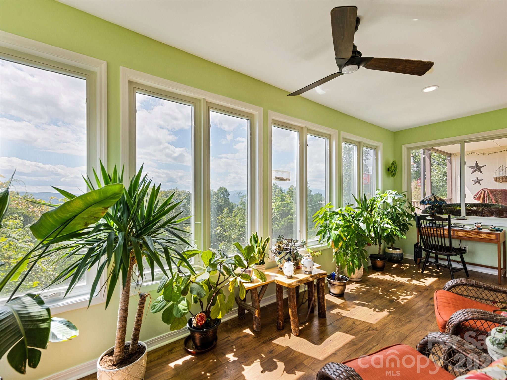 Condominium at 1401 Fleetwood Plaza, Hendersonville, photo 22 of 48