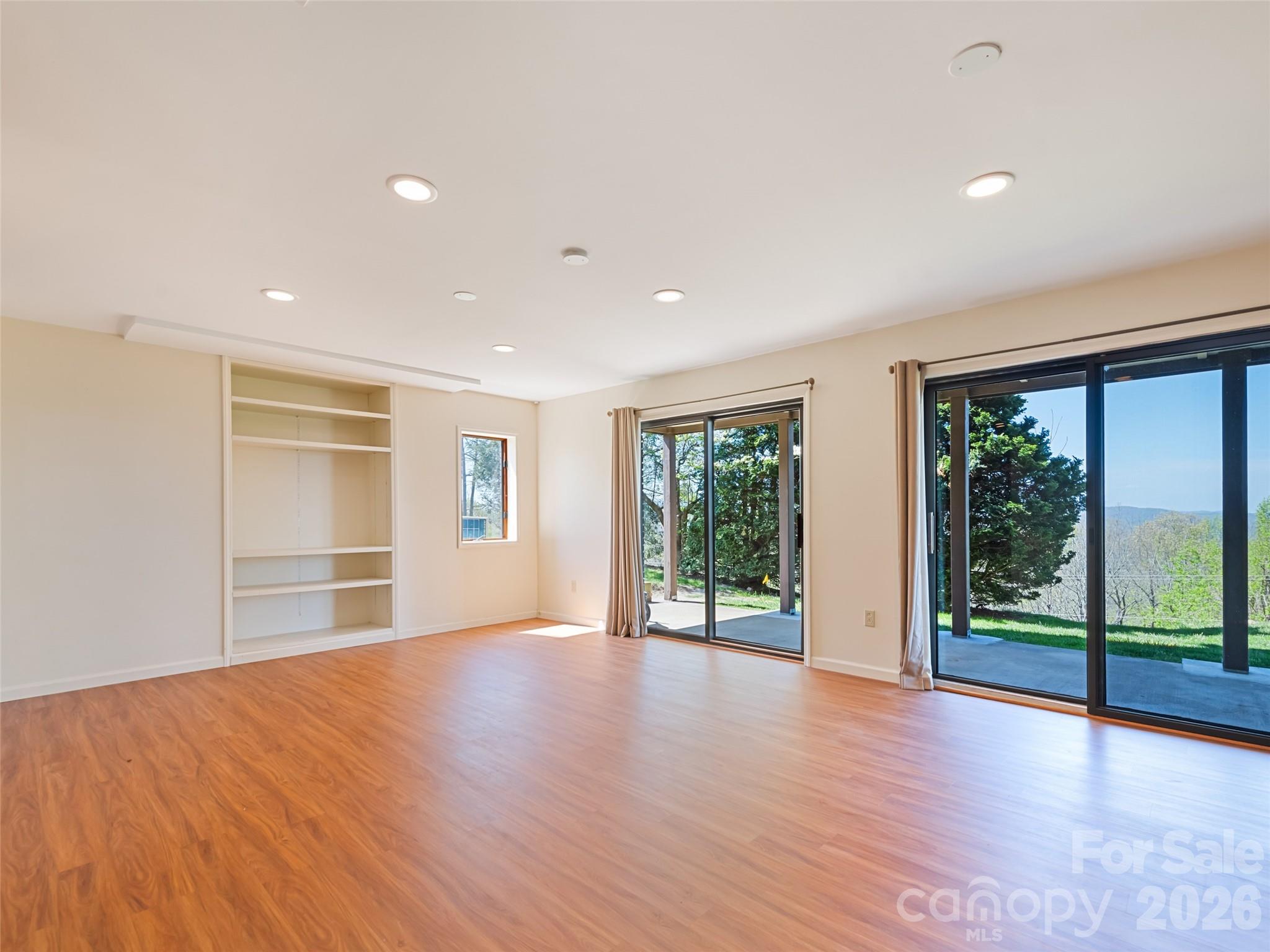 Condominium at 1401 Fleetwood Plaza, Hendersonville, photo 42 of 48