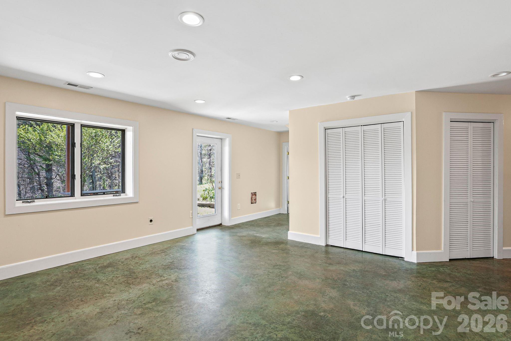 Single Family Residence at 310 Burr Ridge, Marshall, photo 28 of 48