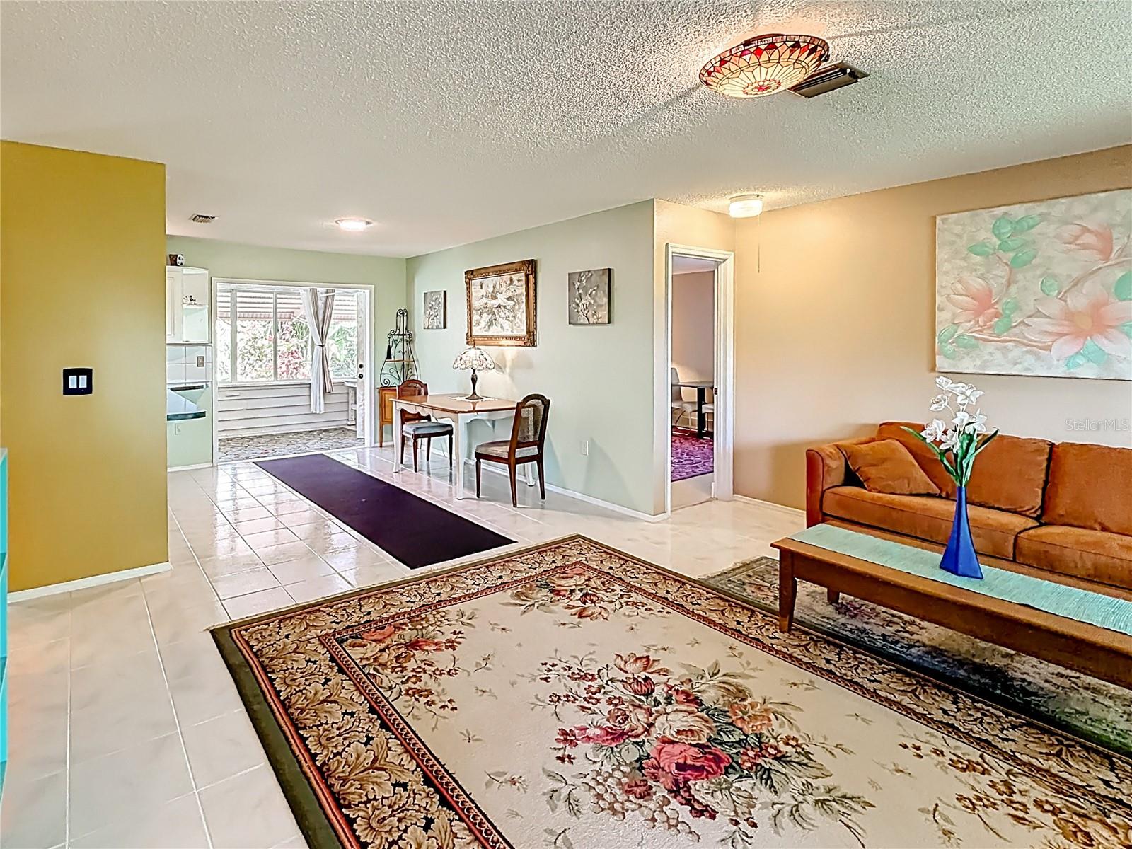 Single Family Residence at 601 E SEMINOLE DR, VENICE, photo 7 of 52