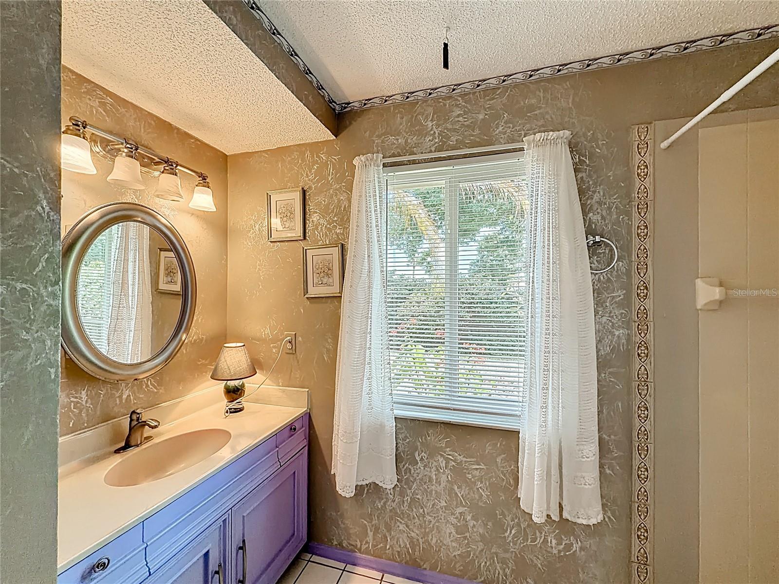 Single Family Residence at 601 E SEMINOLE DR, VENICE, photo 27 of 52