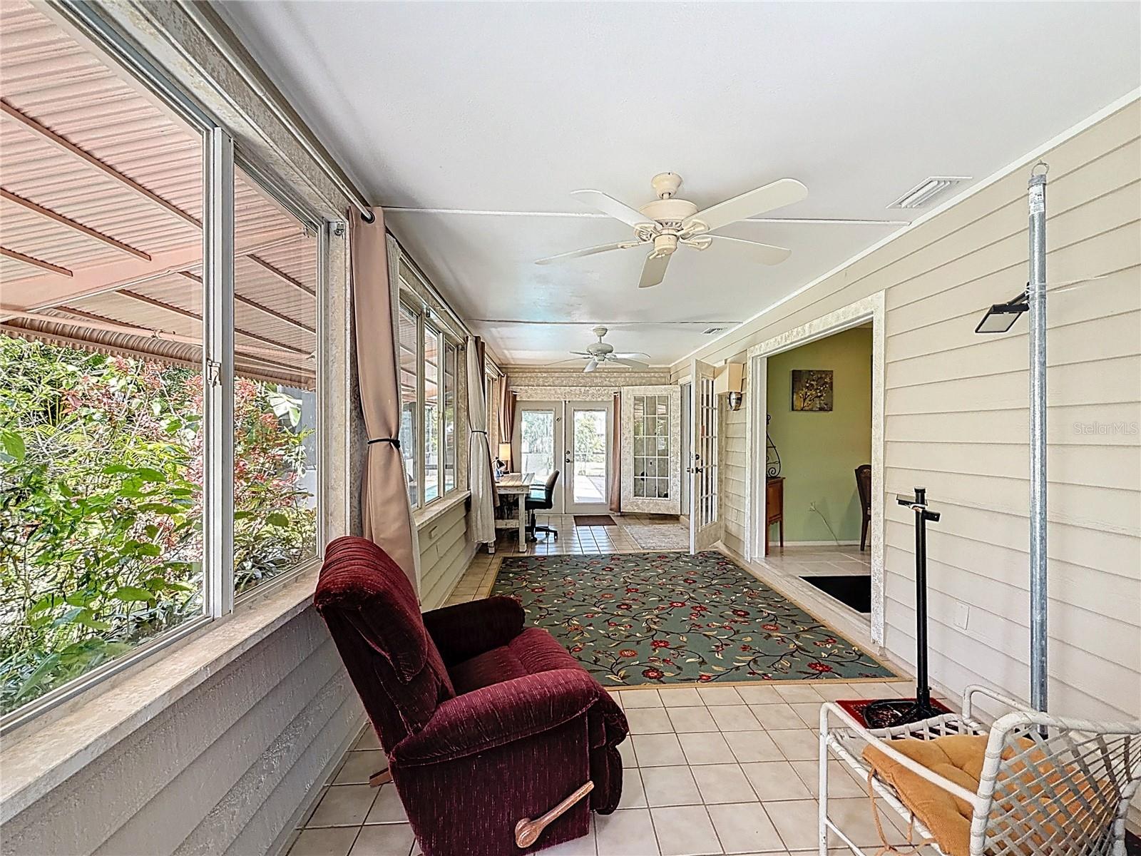 Single Family Residence at 601 E SEMINOLE DR, VENICE, photo 34 of 52