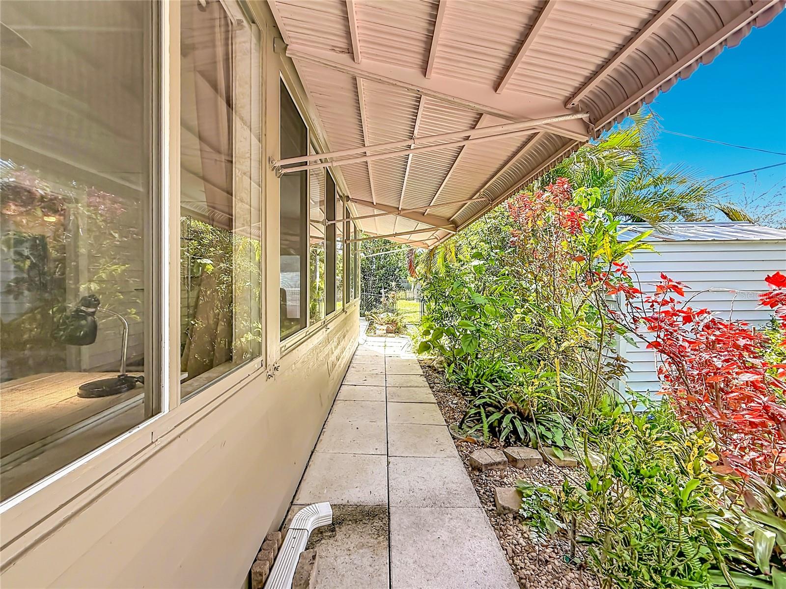 Single Family Residence at 601 E SEMINOLE DR, VENICE, photo 41 of 52