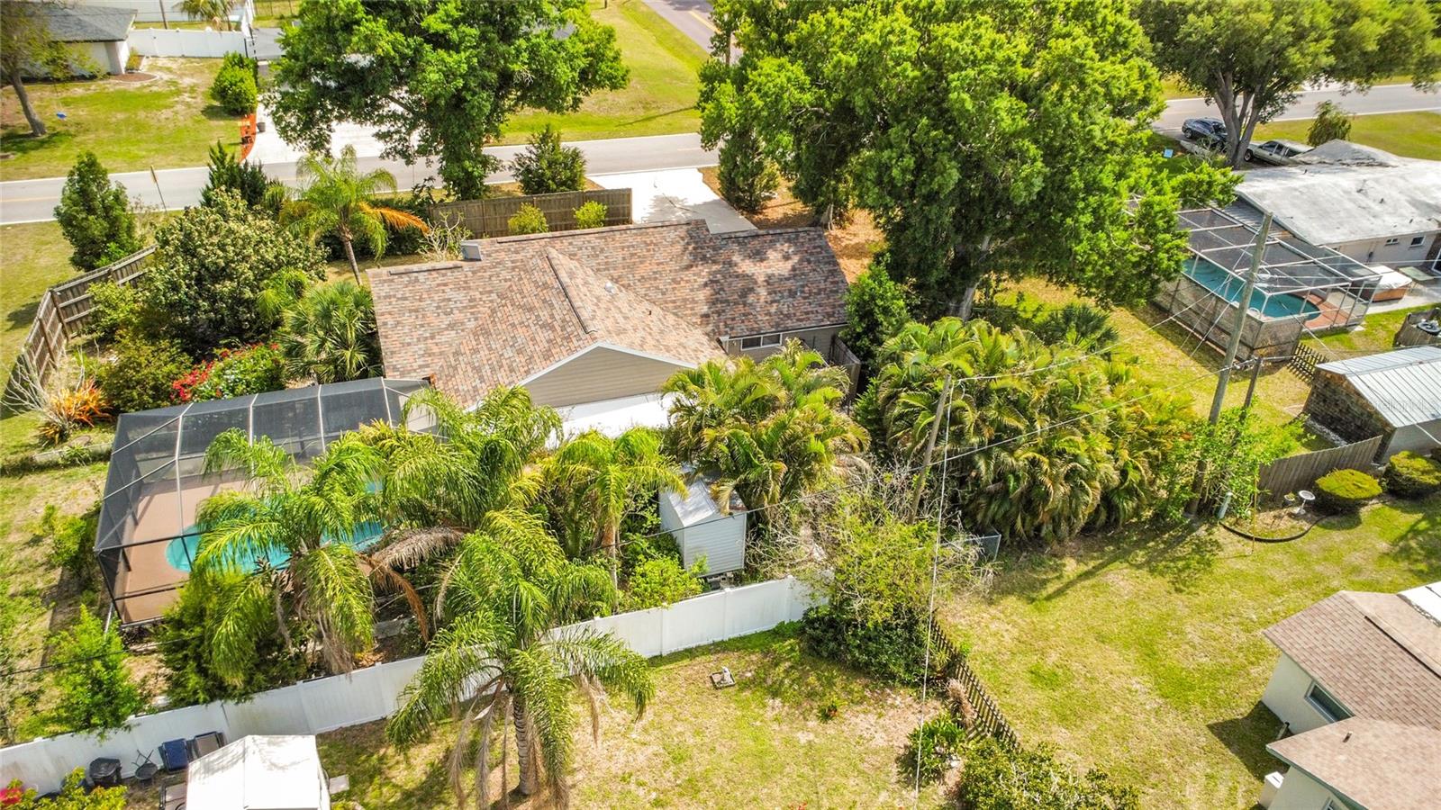 Single Family Residence at 601 E SEMINOLE DR, VENICE, photo 50 of 52