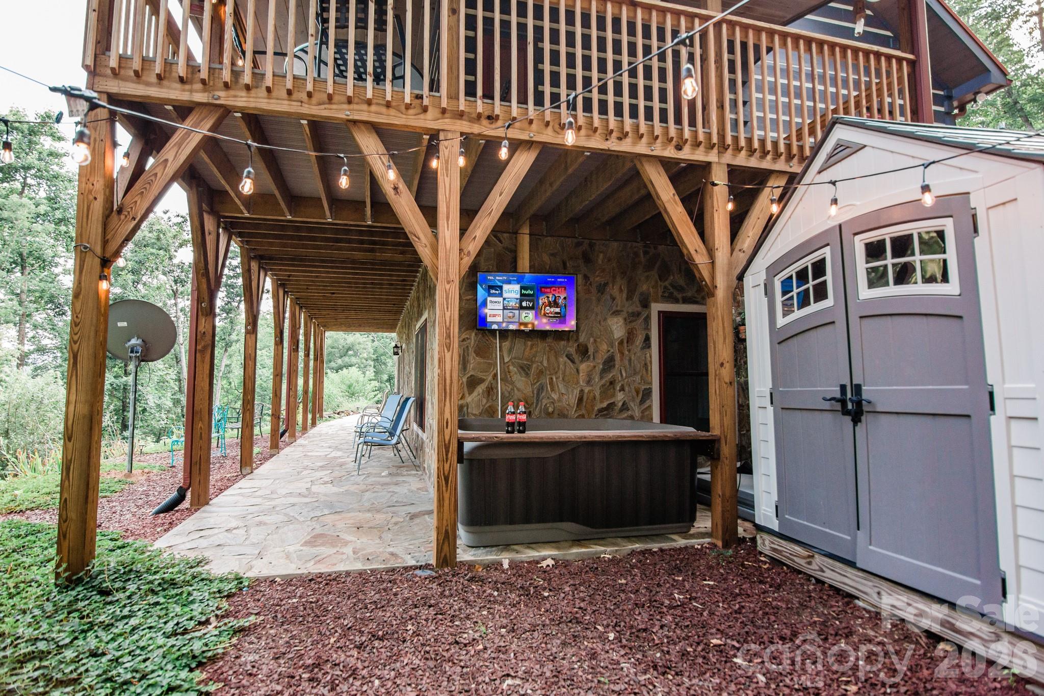 Single Family Residence at 11 Sugar Maple Drive, Black Mountain, photo 8 of 39