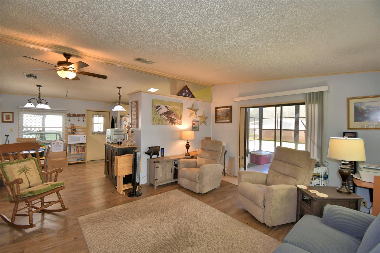 Manufactured Home at 447 VILLAGE CIR SW, WINTER HAVEN, photo 9 of 48