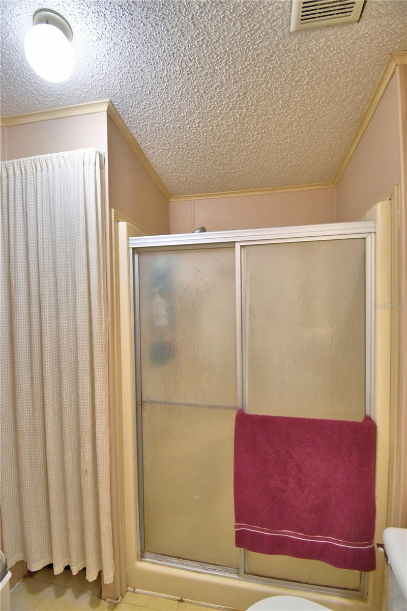 Manufactured Home at 447 VILLAGE CIR SW, WINTER HAVEN, photo 33 of 48