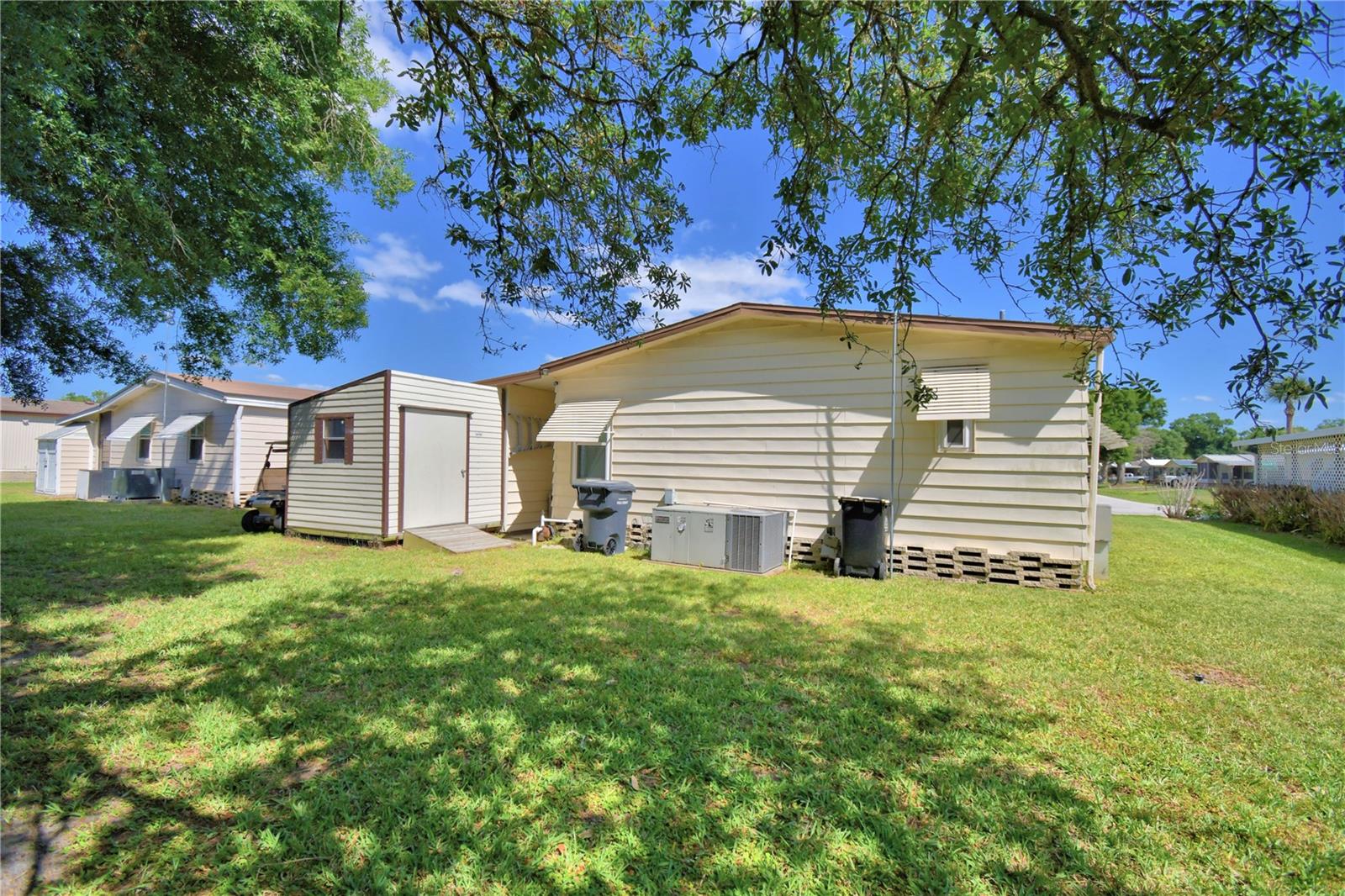 Manufactured Home at 447 VILLAGE CIR SW, WINTER HAVEN, photo 41 of 48