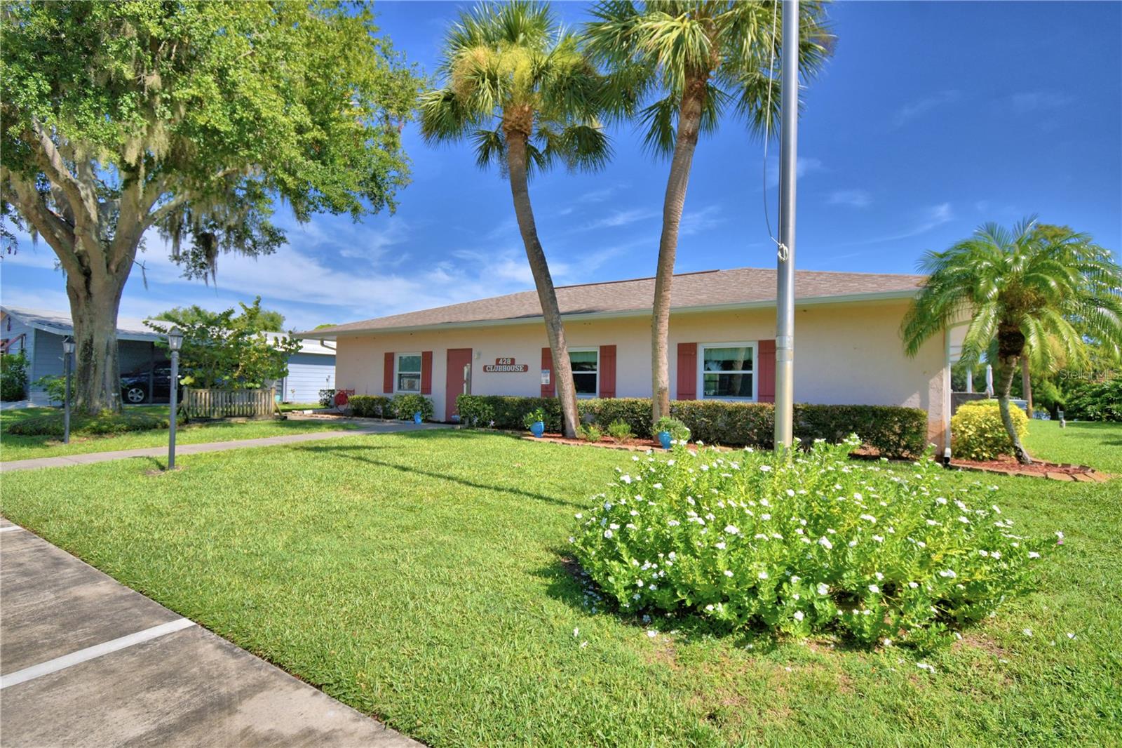 Manufactured Home at 447 VILLAGE CIR SW, WINTER HAVEN, photo 43 of 48