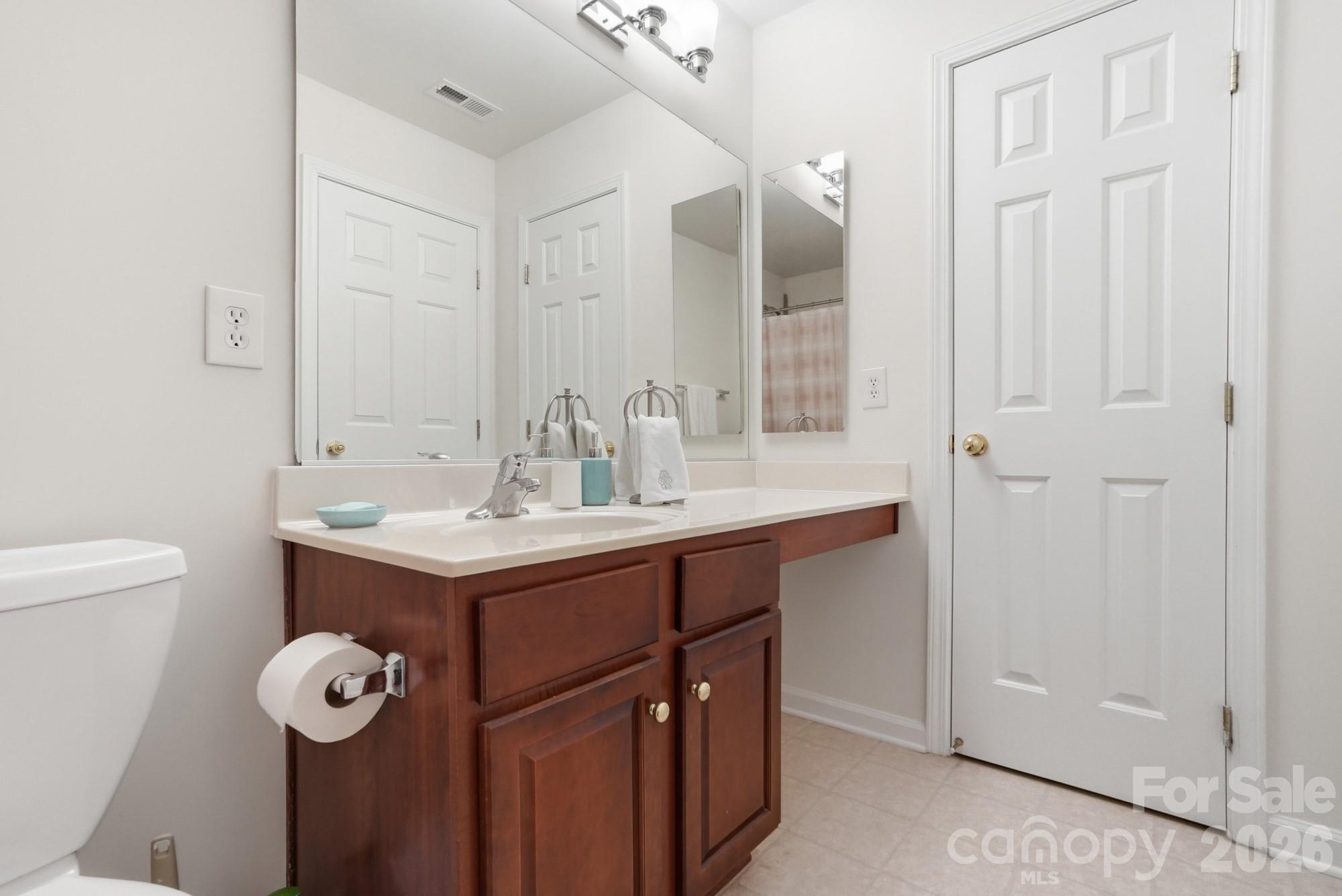 Full Bathroom Upstairs - 225 Horizon Circle, Rock Hill
