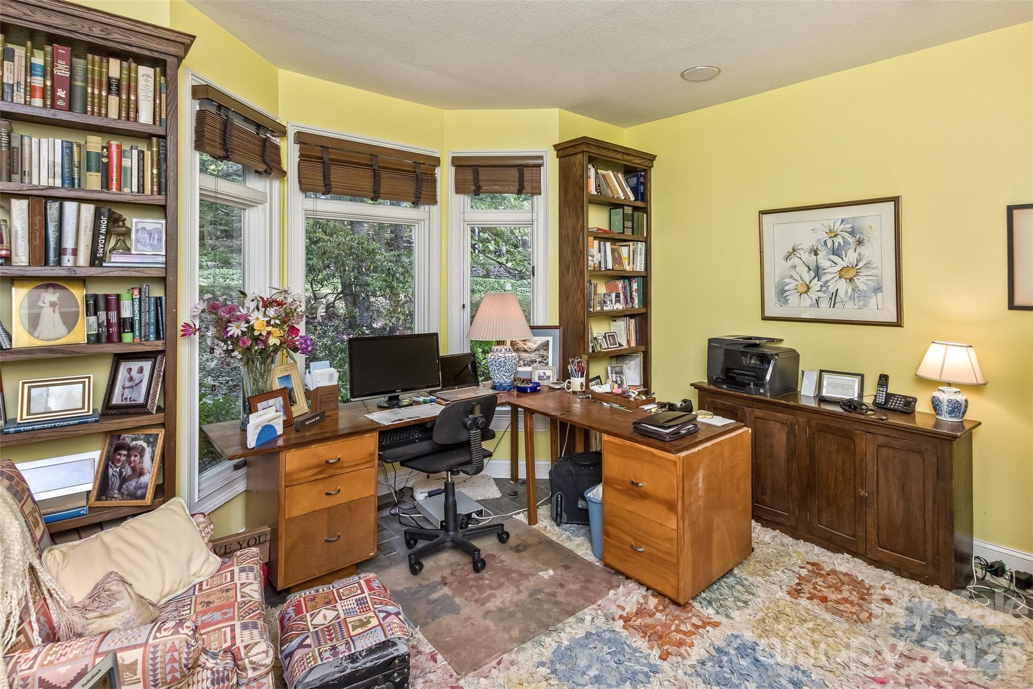 Den on main level currently used as office - 25 Windsong Drive, Fairview