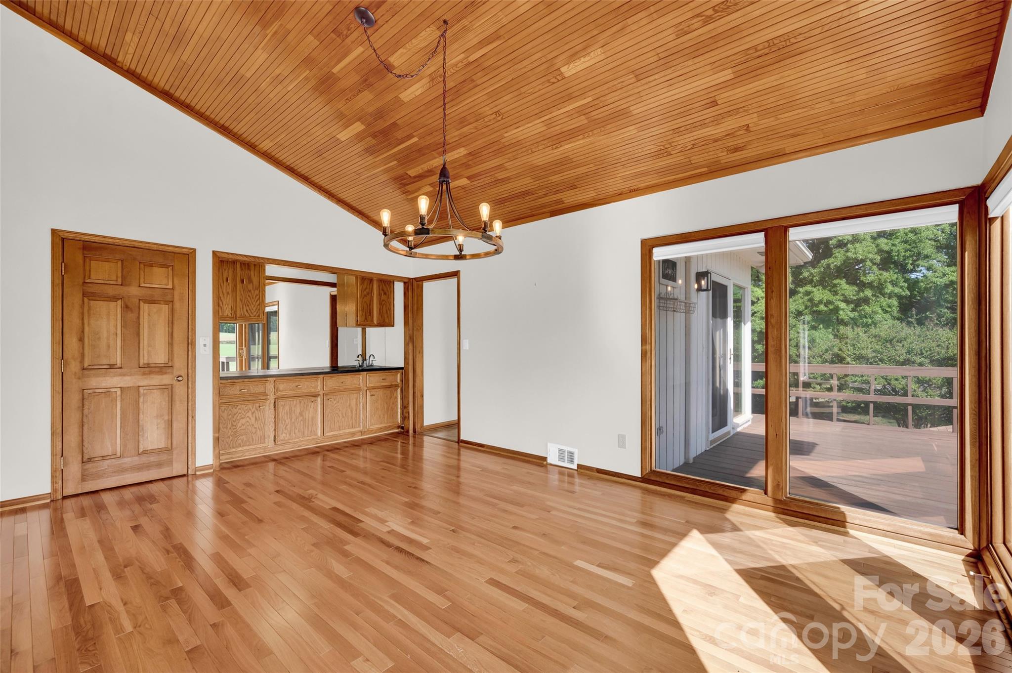 Single Family Residence at 443 W Gleneagles Road, Statesville, photo 13 of 48