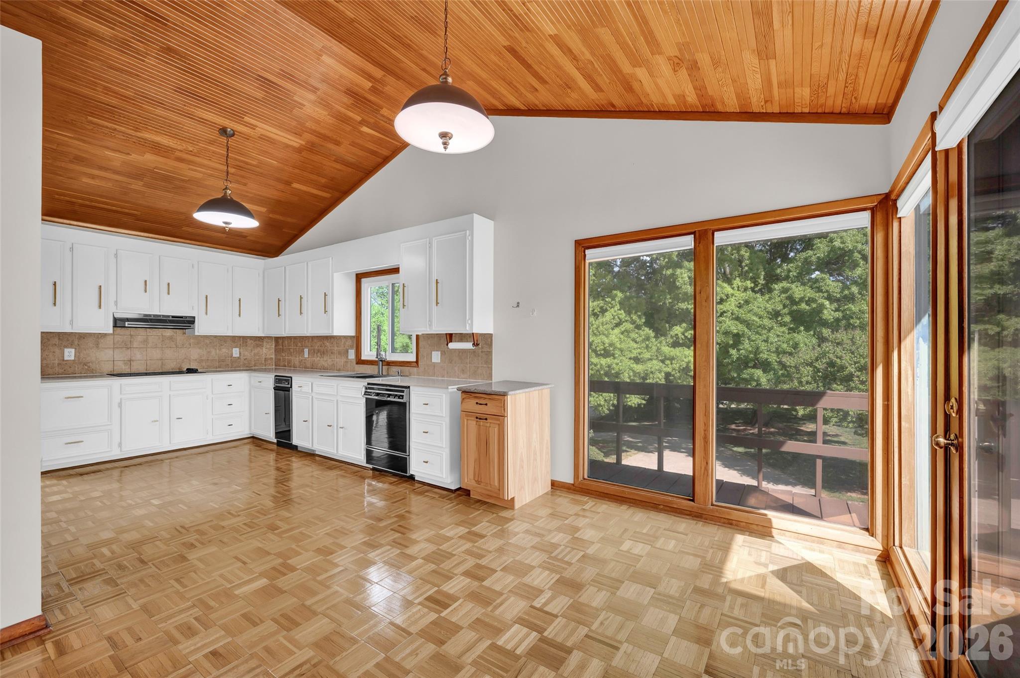 Single Family Residence at 443 W Gleneagles Road, Statesville, photo 15 of 48