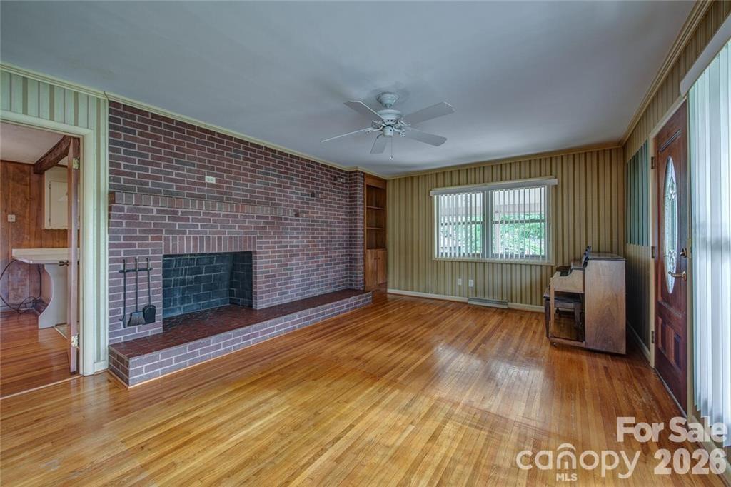 Single Family Residence at 2119 Pamela Street, Gastonia, photo 8 of 9