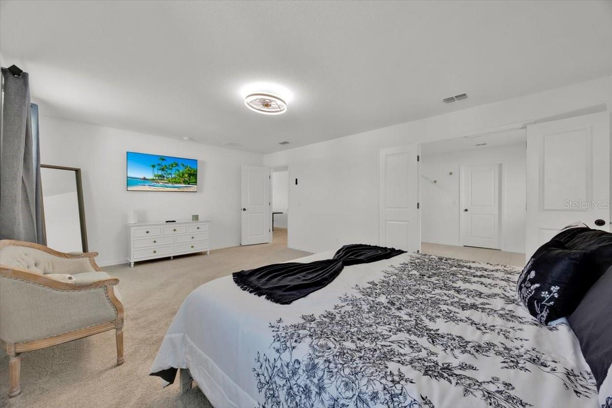 Master Bedroom - 2342 LANCASHIRE ST, DAVENPORT