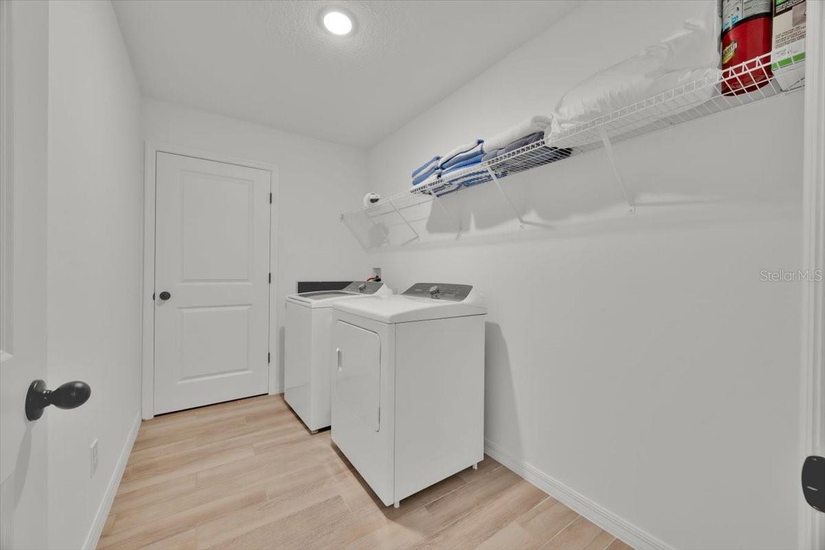 Laundry Room - 2342 LANCASHIRE ST, DAVENPORT