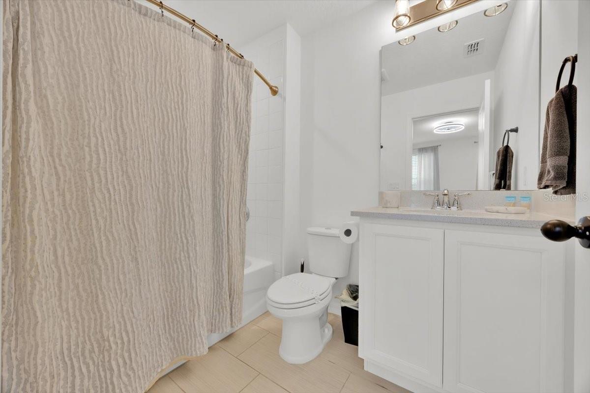 Bathroom #4 - 2342 LANCASHIRE ST, DAVENPORT