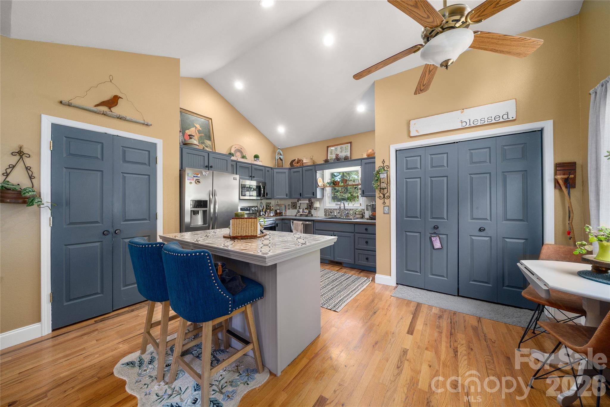 Single Family Residence at 40 Whipoorwill Way, Waynesville, photo 4 of 30