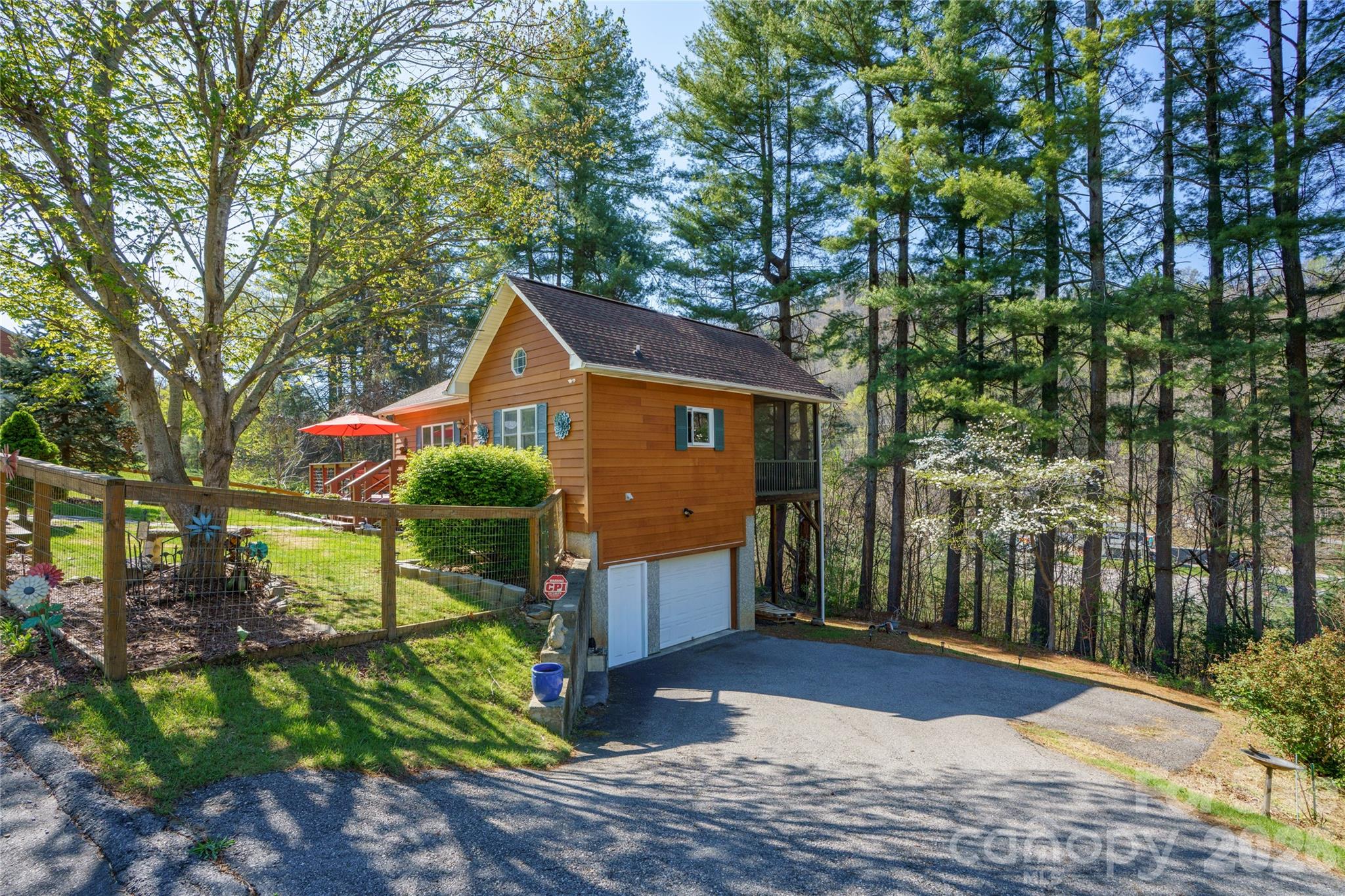 Single Family Residence at 40 Whipoorwill Way, Waynesville, photo 28 of 30